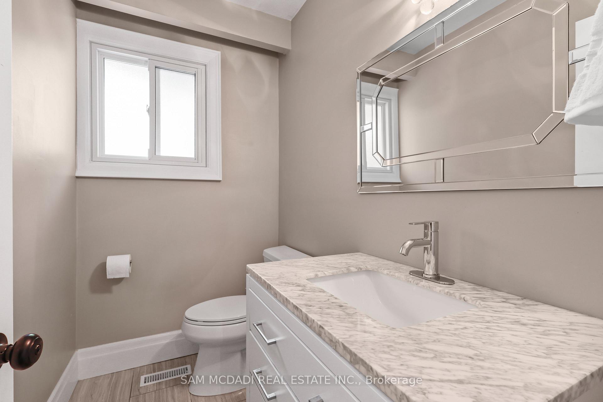 Photo 13 of 1449 Truscott Drive, Mississauga, Lorne Park — HOMEH