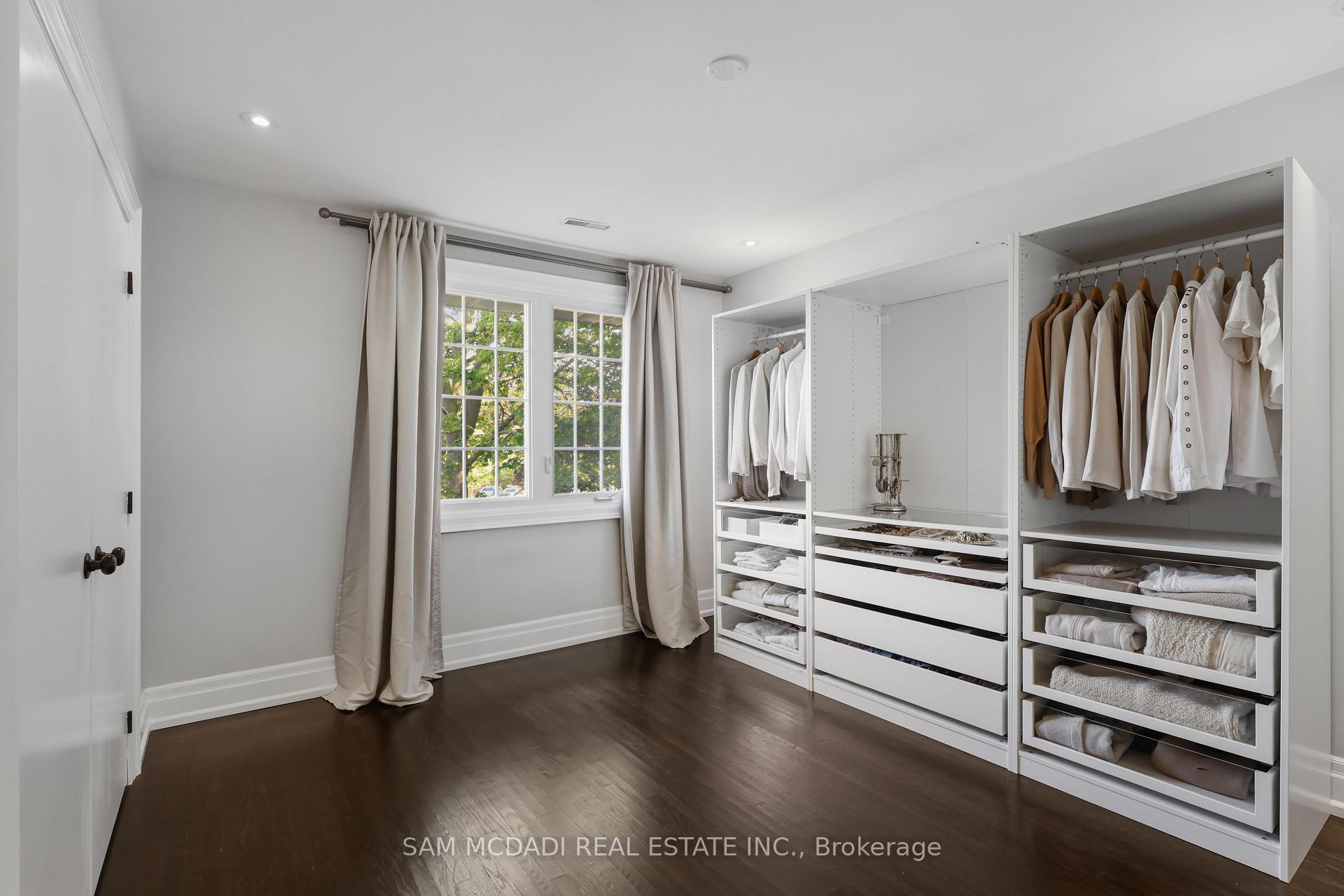 Photo 23 of 1449 Truscott Drive, Mississauga, Lorne Park — HOMEH