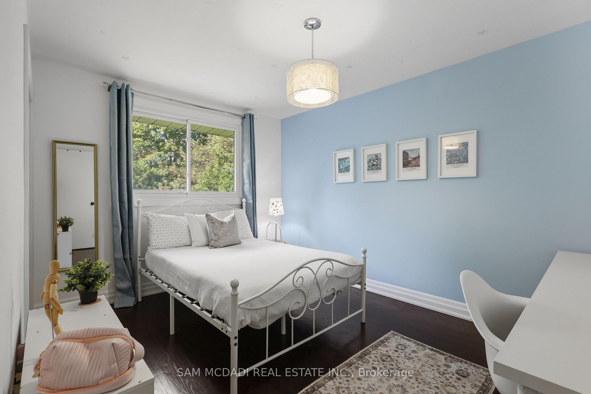Photo 27 of 1449 Truscott Drive, Mississauga, Lorne Park — HOMEH