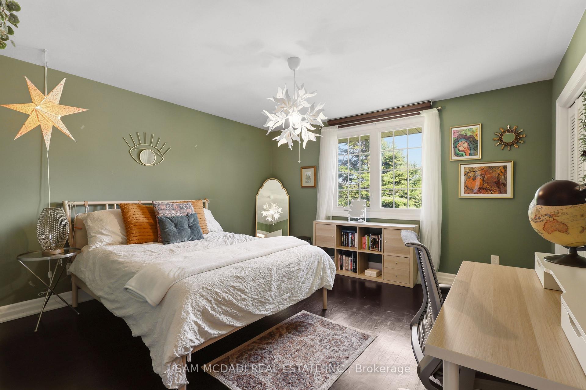 Photo 28 of 1449 Truscott Drive, Mississauga, Lorne Park — HOMEH