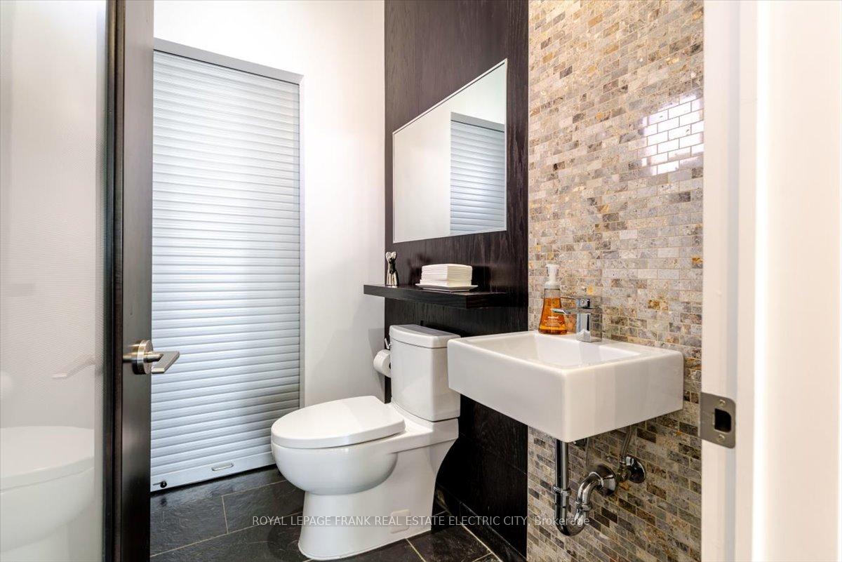 Photo 6 of 509 Homewood Avenue, Peterborough, Town Ward 3 — HOMEH