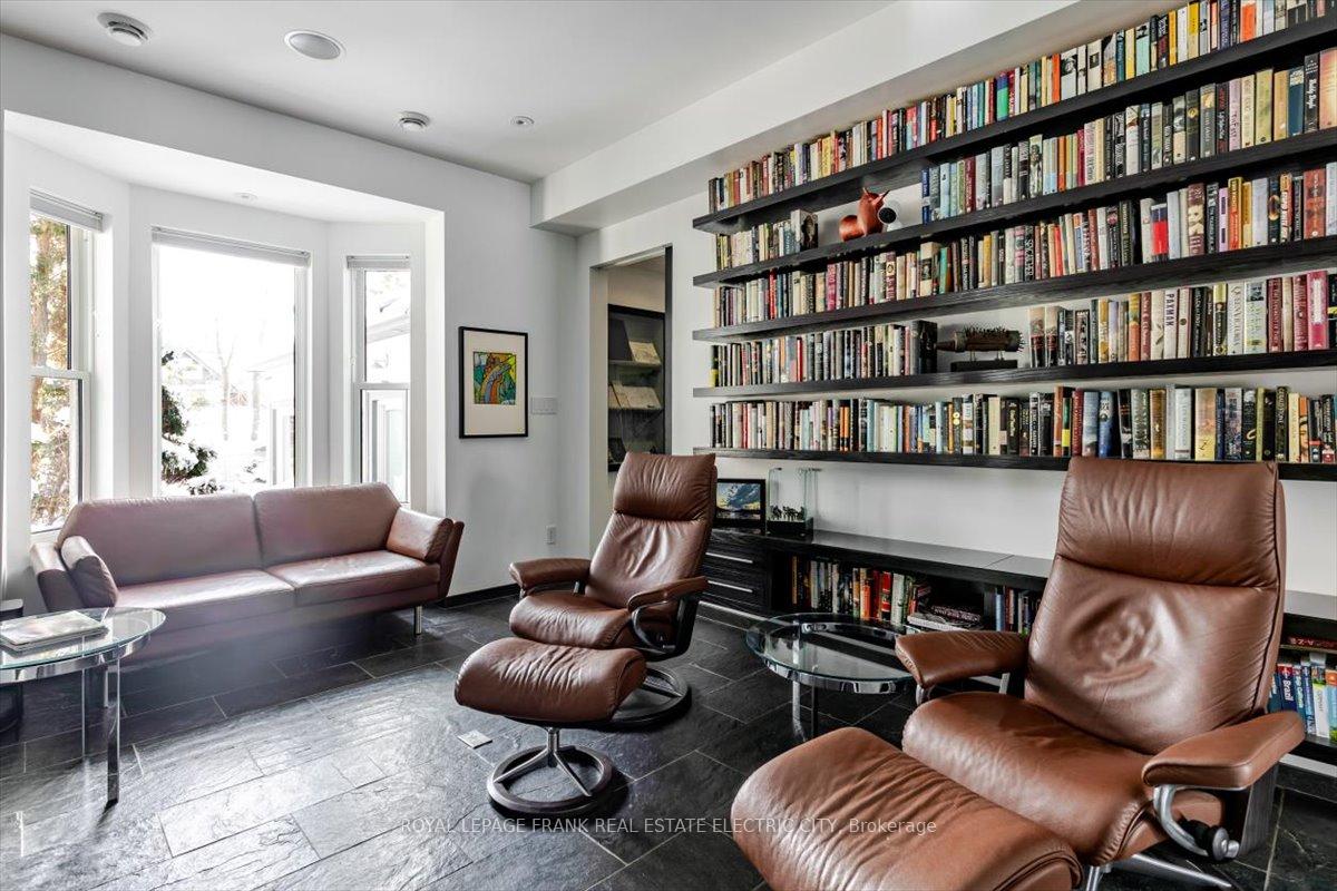 Photo 11 of 509 Homewood Avenue, Peterborough, Town Ward 3 — HOMEH