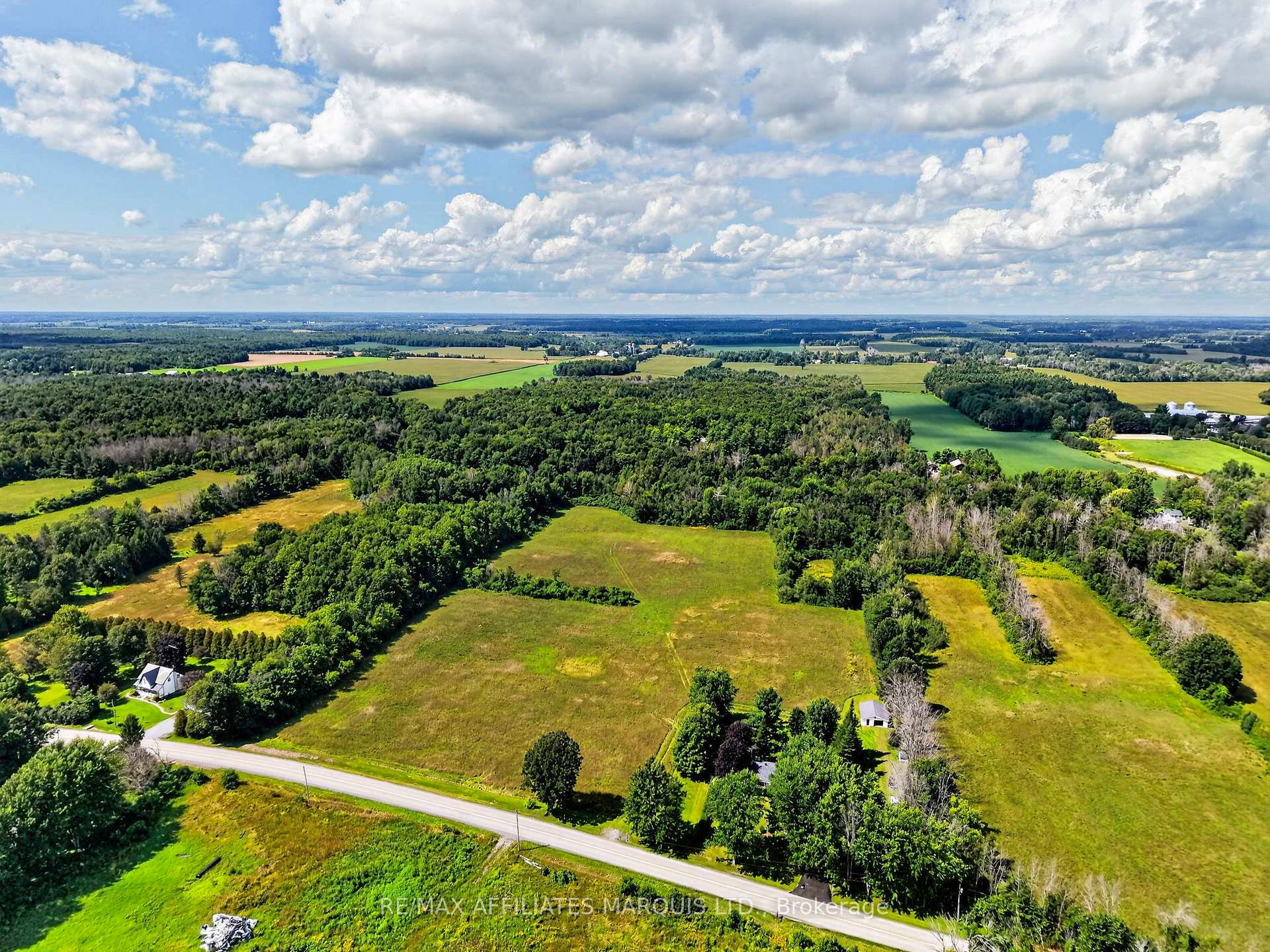Photo 4 of 19485 Glen Road, South Glengarry, South Glengarry (Charlottenburgh) Twp — HOMEH