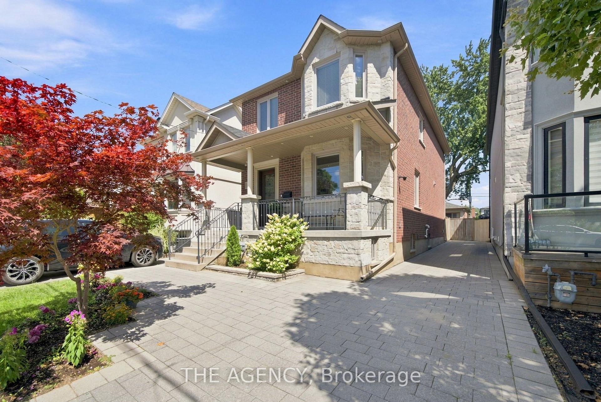 Photo 2 of 11 Northbrook Road, Toronto, East York — HOMEH