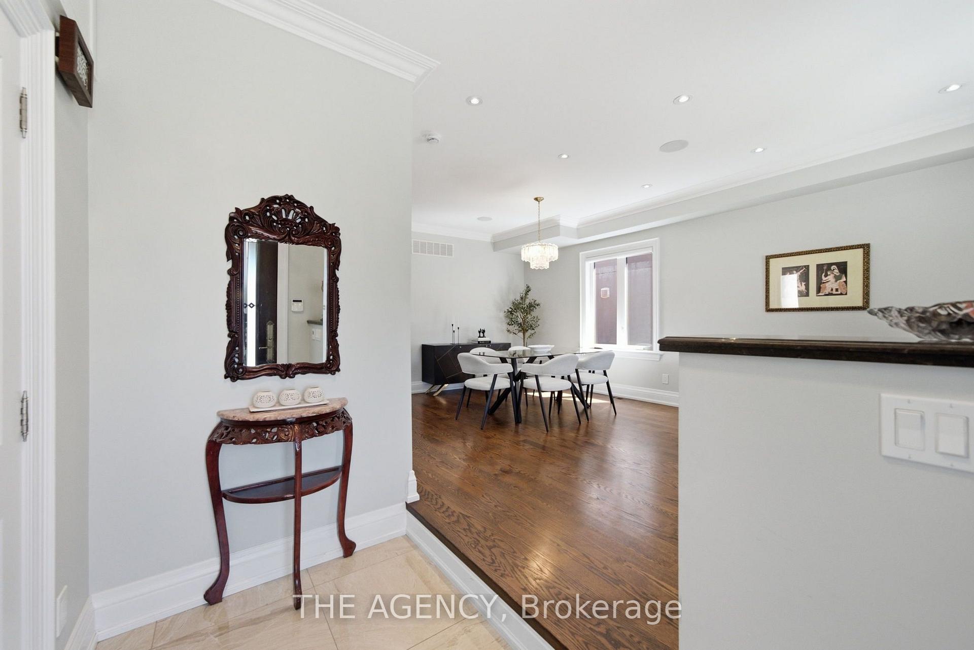 Photo 4 of 11 Northbrook Road, Toronto, East York — HOMEH