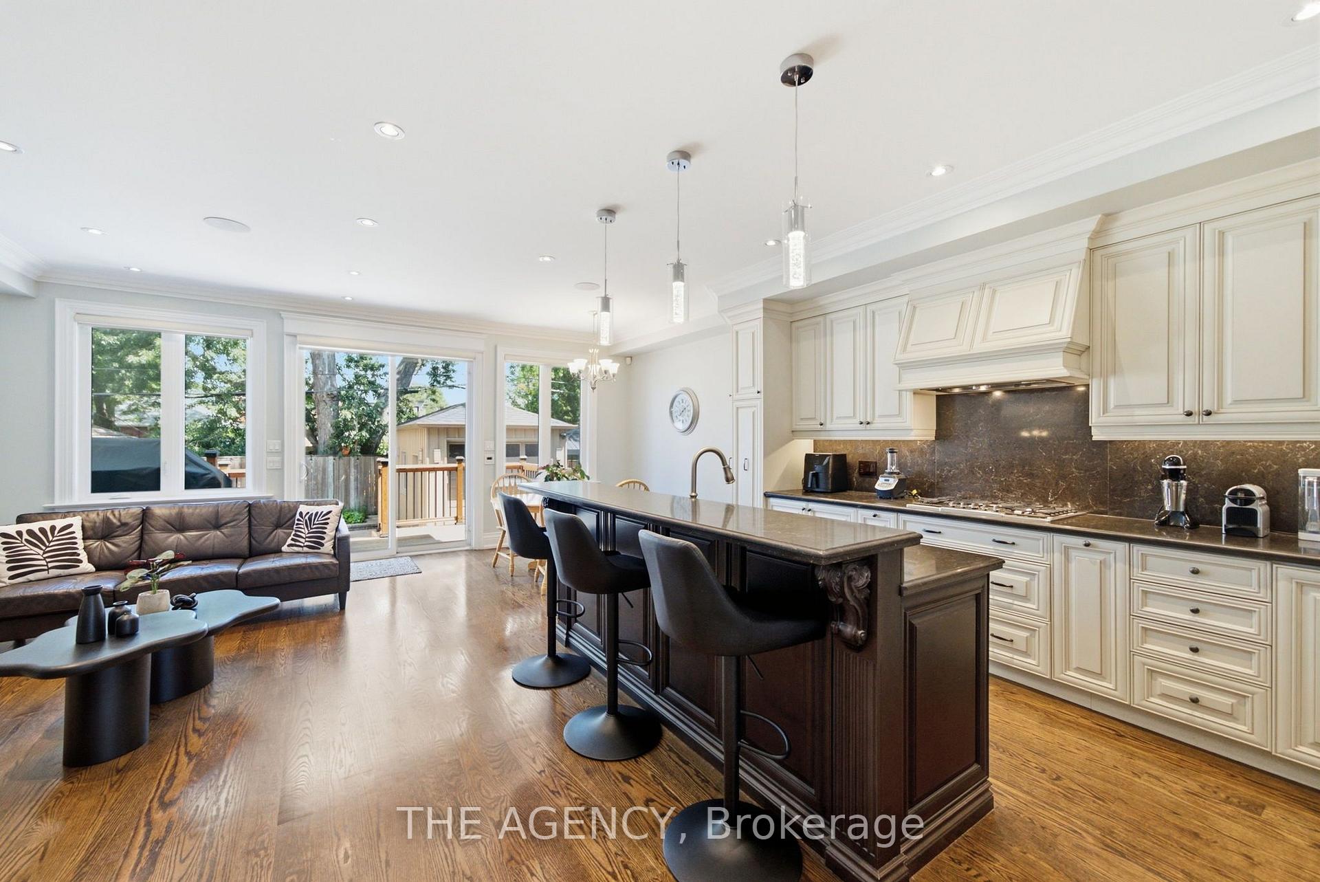 Photo 15 of 11 Northbrook Road, Toronto, East York — HOMEH