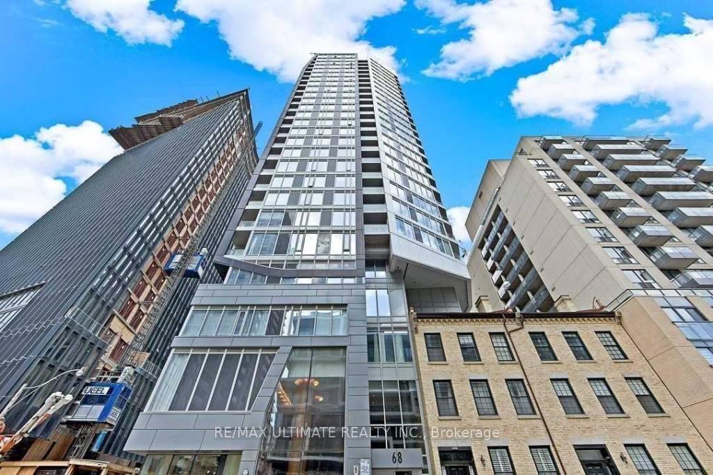 Front of Unit 2606, 68 Shuter Street