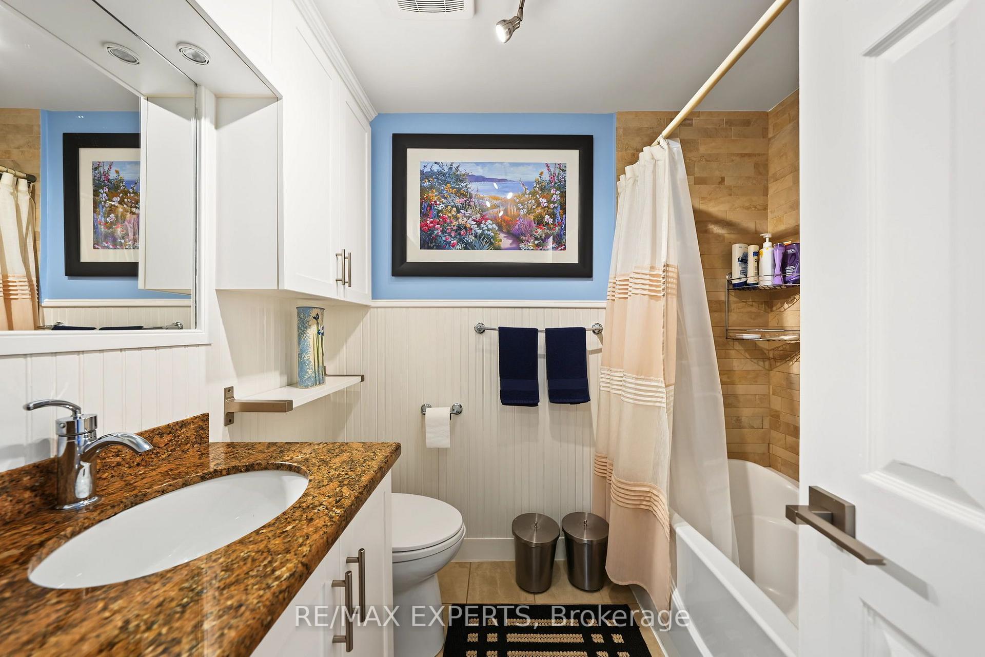 Photo 21 of 37 Saint Lucie Drive, North York, Humbermede — HOMEH