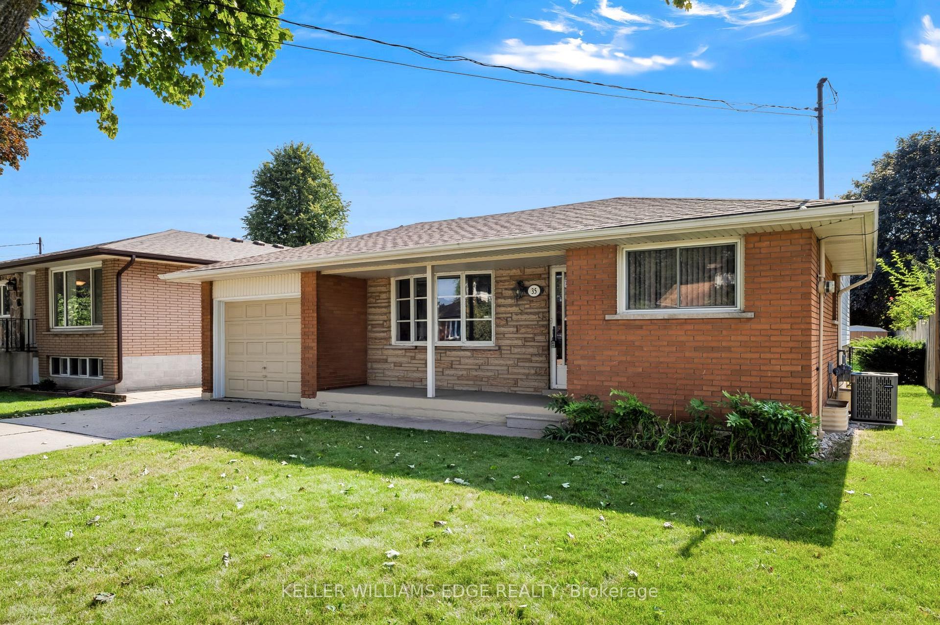 Photo 4 of 35 Burrwood Drive, Hamilton, Rolston — HOMEH