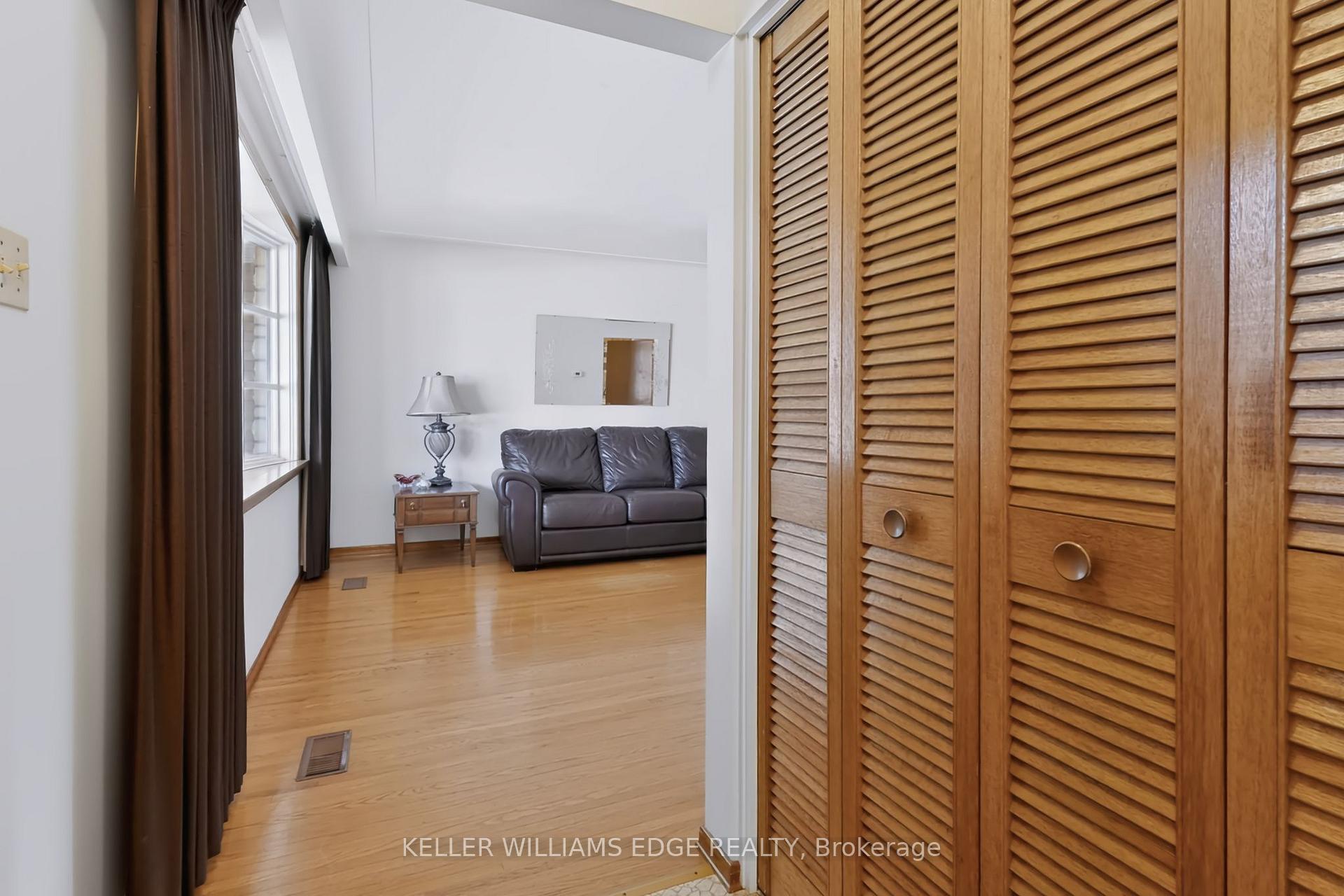 Photo 7 of 35 Burrwood Drive, Hamilton, Rolston — HOMEH