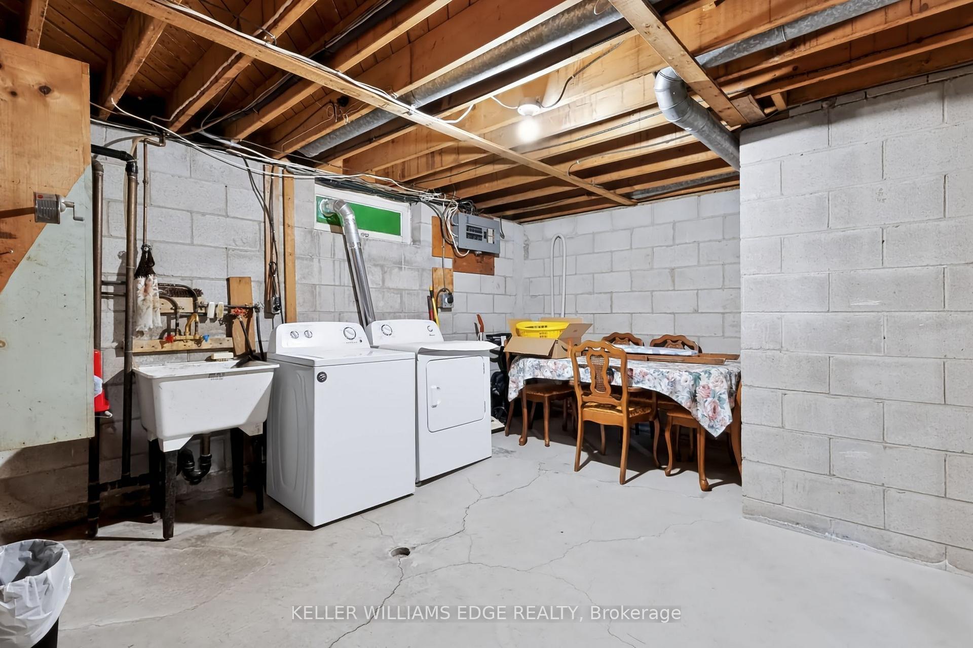 Photo 39 of 35 Burrwood Drive, Hamilton, Rolston — HOMEH