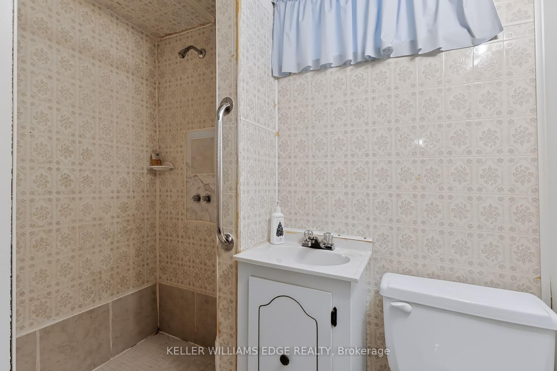 Photo 41 of 35 Burrwood Drive, Hamilton, Rolston — HOMEH
