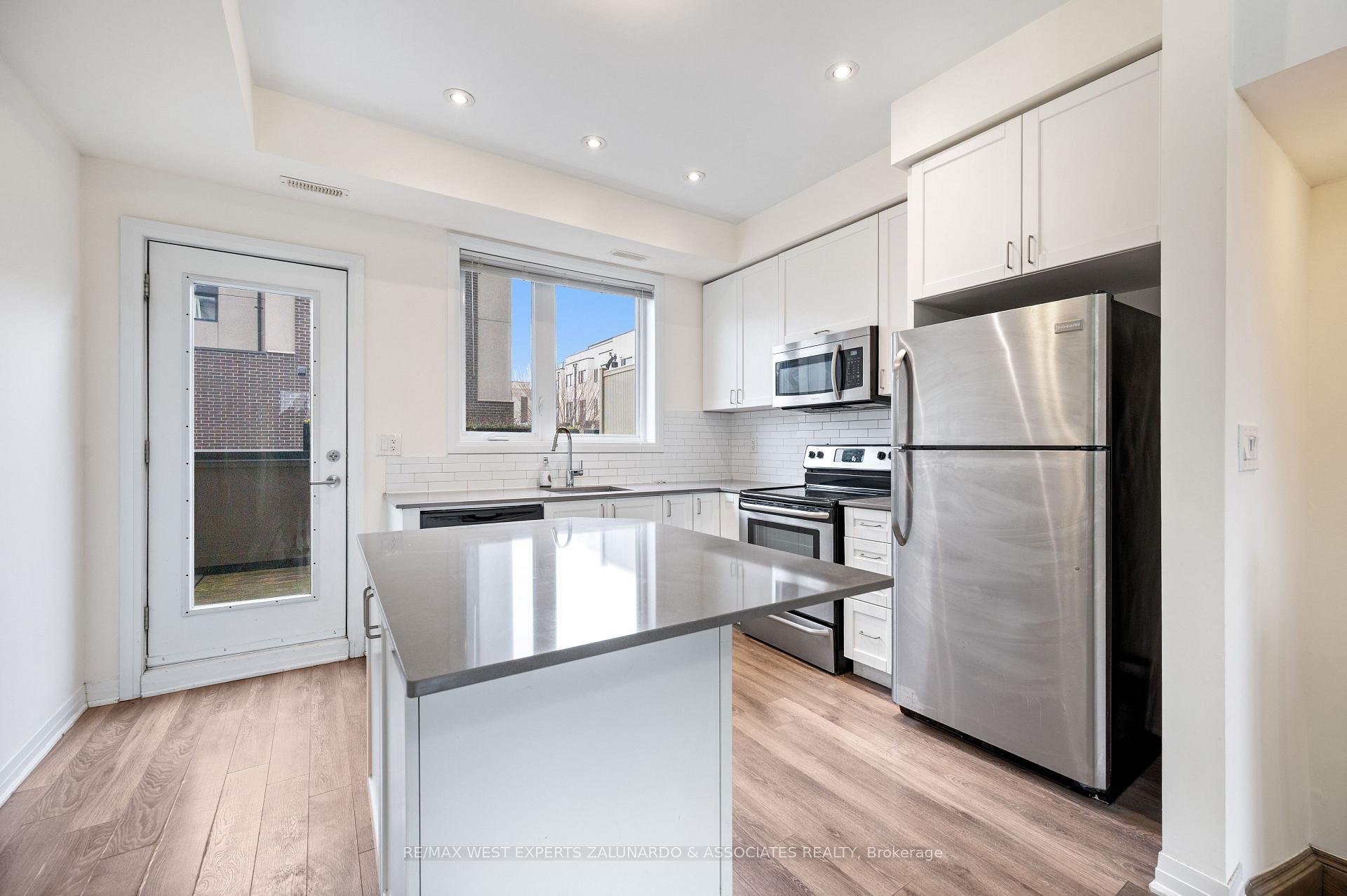Photo 10 of Unit 3, 120 Frederick Tisdale Drive, North York, Downsview-Roding-CFB — HOMEH