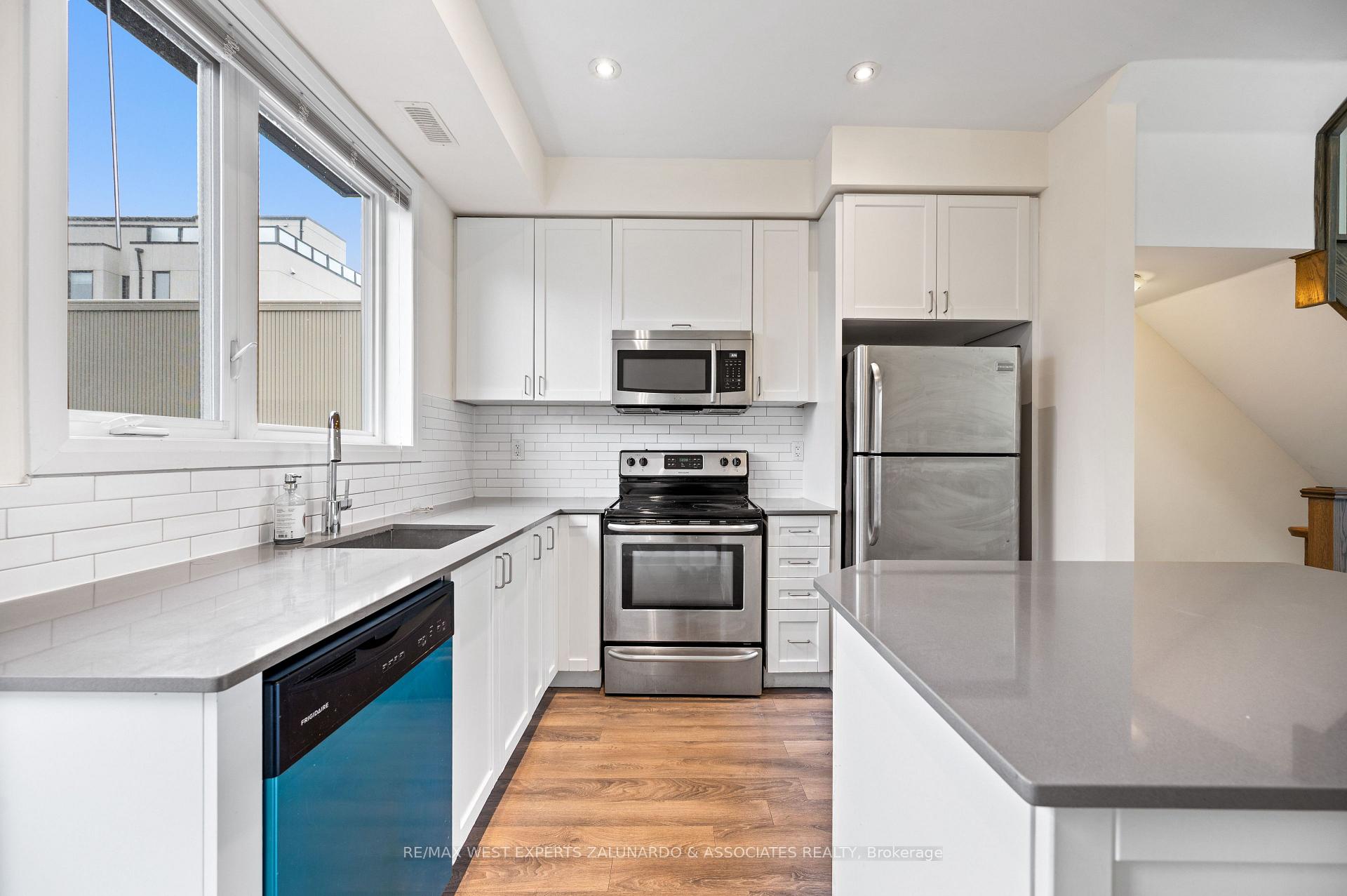 Photo 12 of Unit 3, 120 Frederick Tisdale Drive, North York, Downsview-Roding-CFB — HOMEH