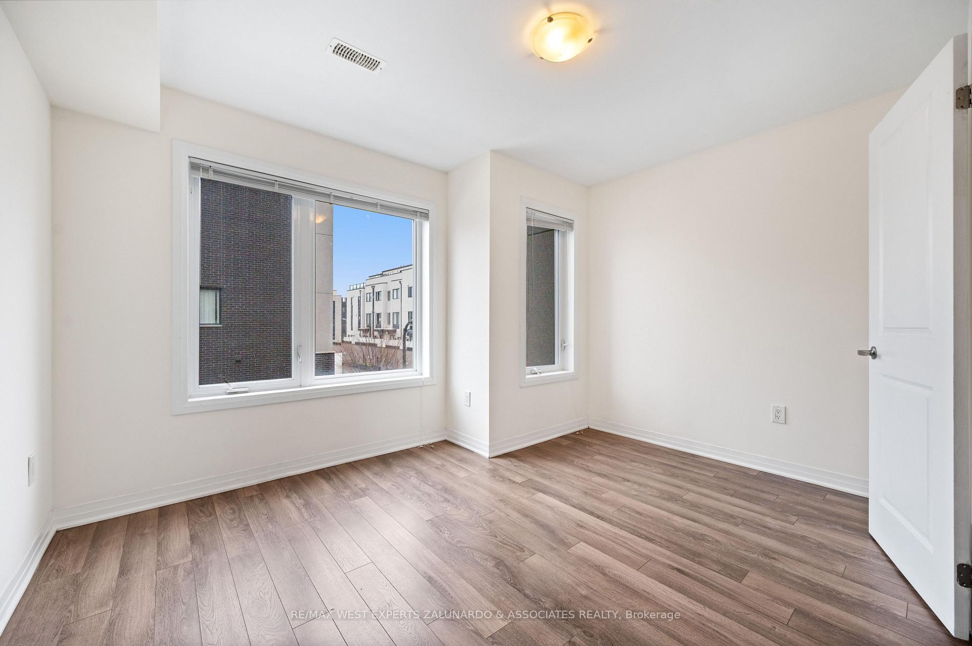 Photo 23 of Unit 3, 120 Frederick Tisdale Drive, North York, Downsview-Roding-CFB — HOMEH