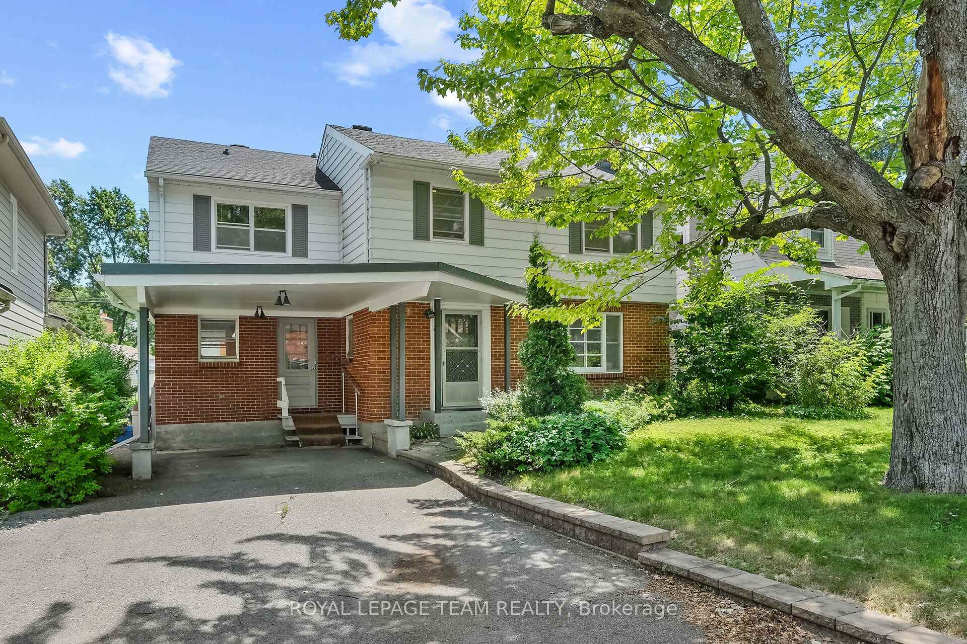Front of 2056 Dovercourt Avenue