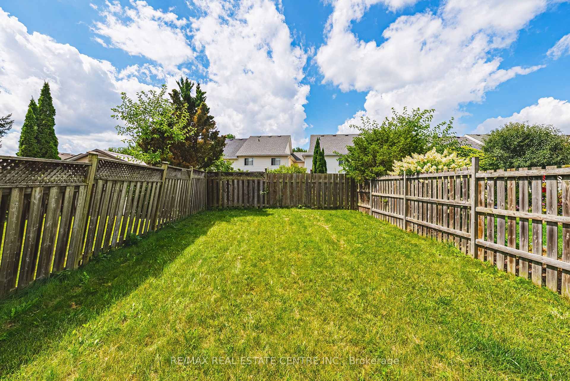 Photo 5 of 24 King William Court, Cambridge, Hespeler Village — HOMEH