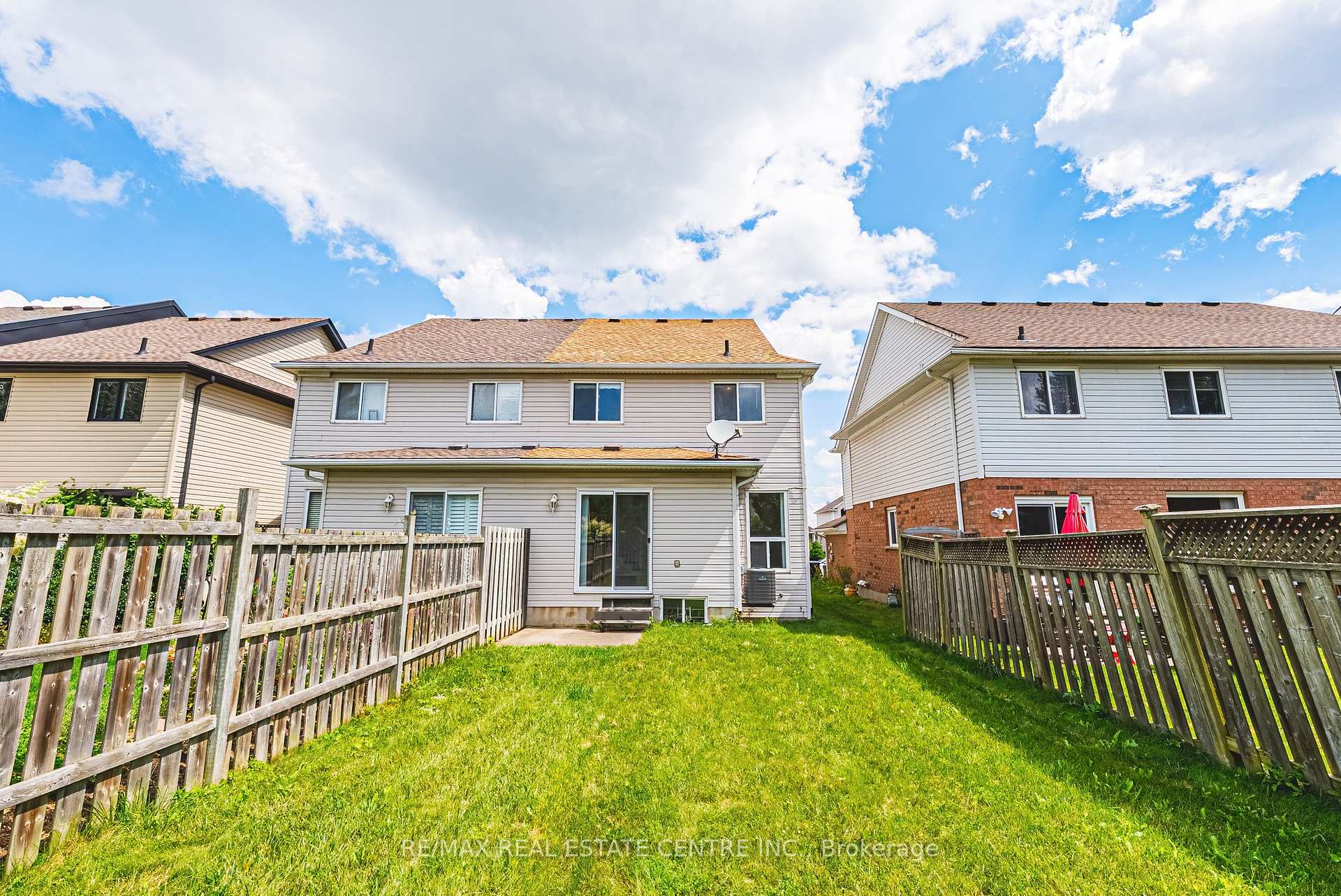 Photo 6 of 24 King William Court, Cambridge, Hespeler Village — HOMEH