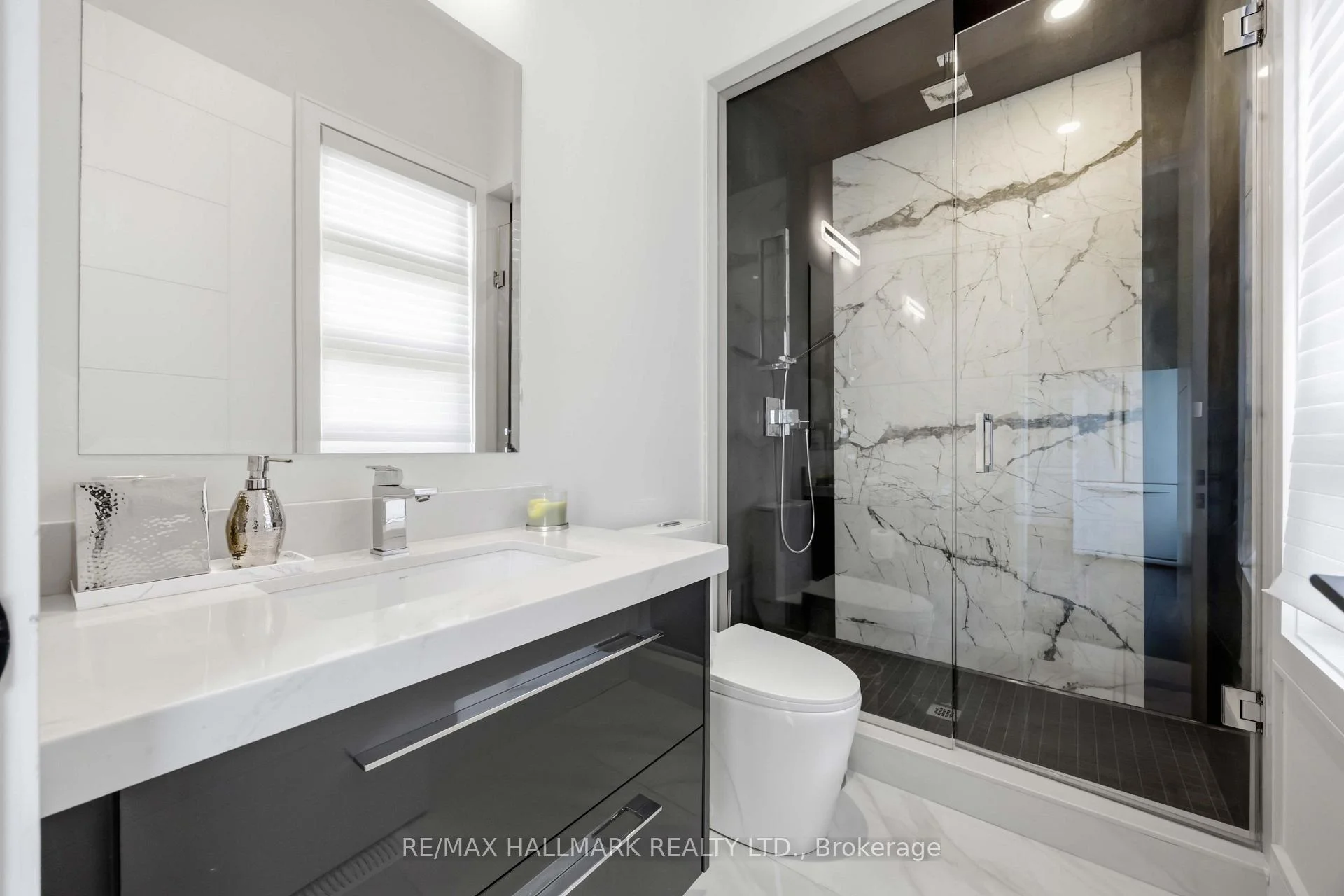 Photo 37 of 66 Forest Grove Drive, North York, Bayview Village — HOMEH