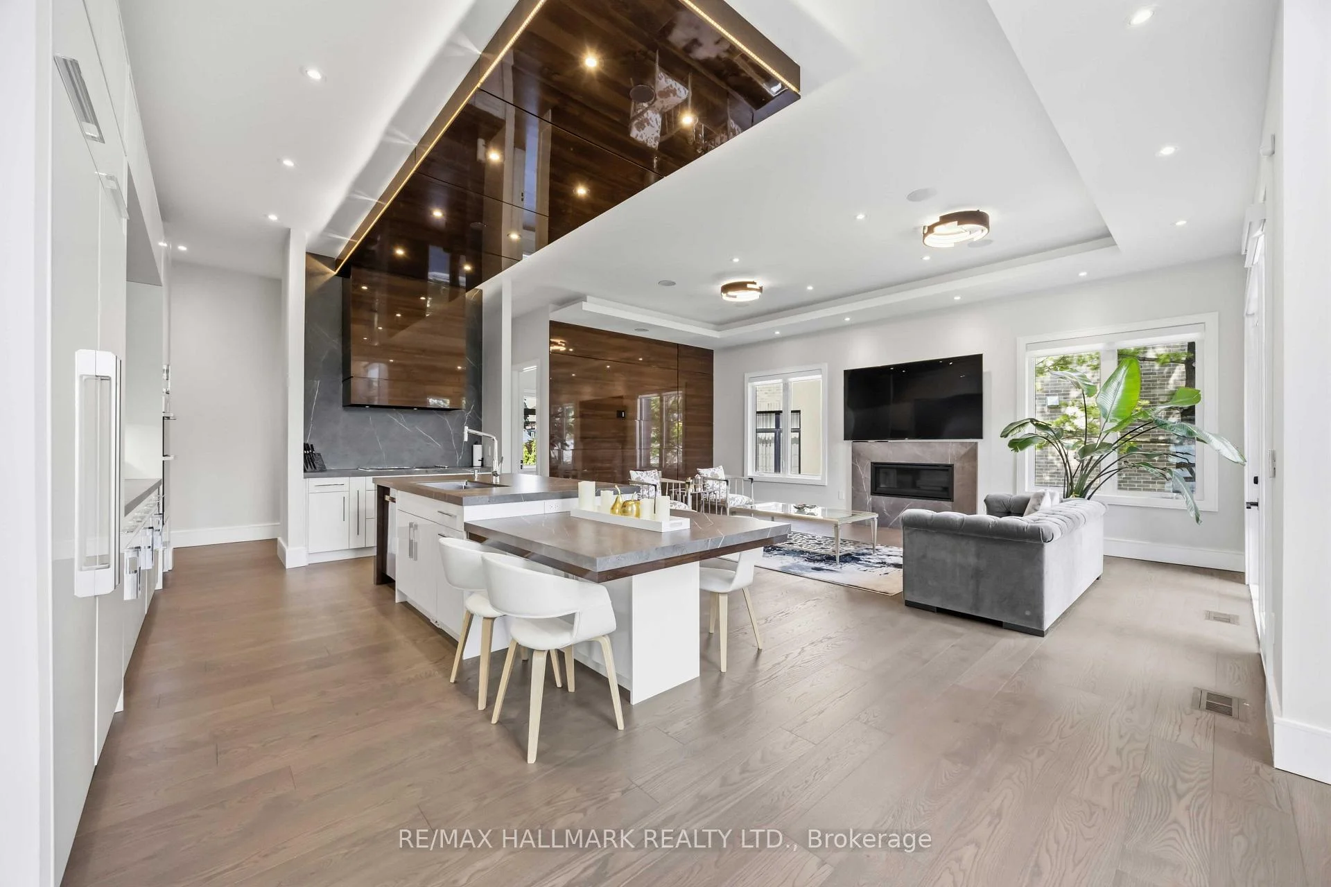 Photo 38 of 66 Forest Grove Drive, North York, Bayview Village — HOMEH