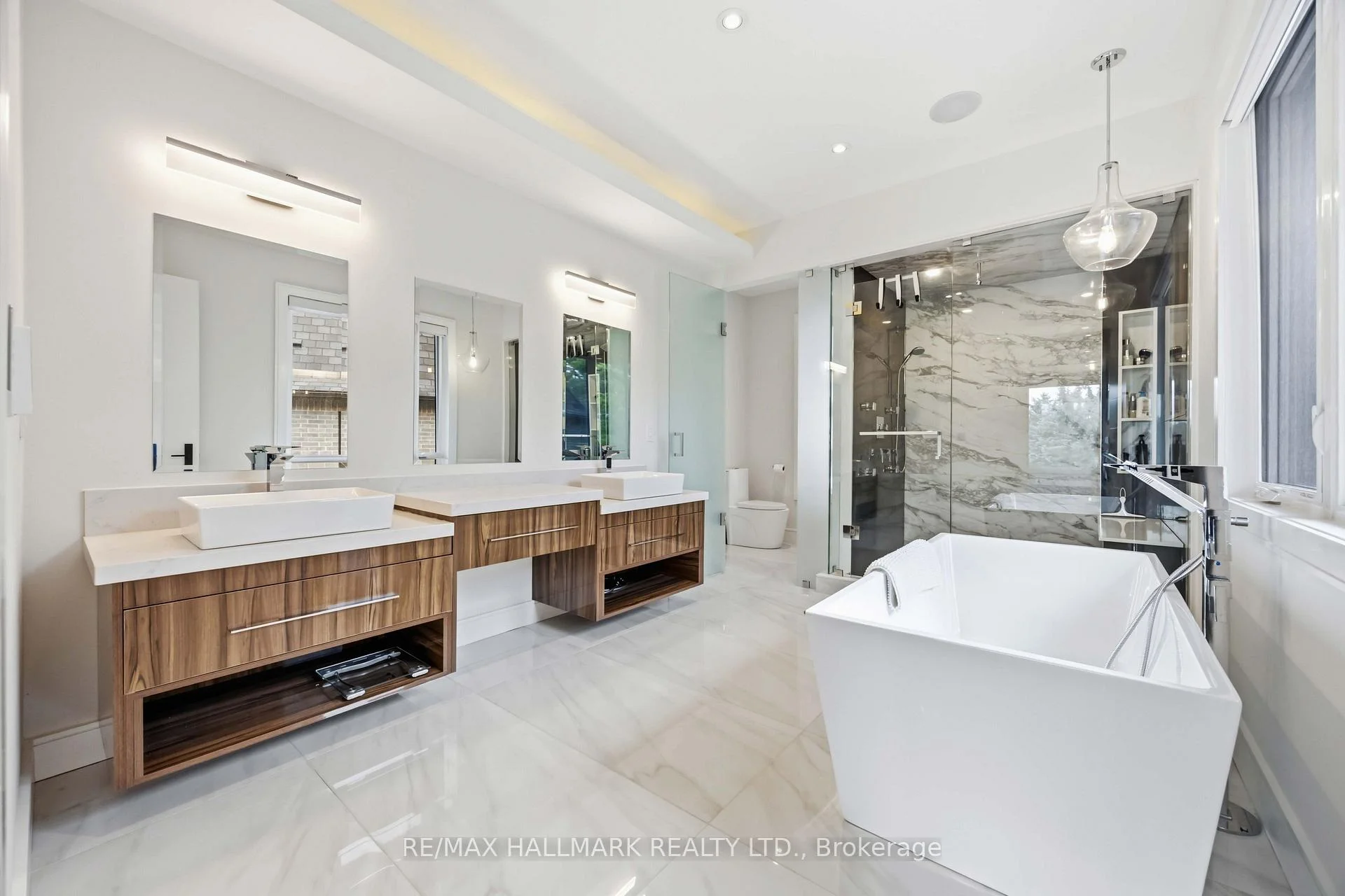 Photo 57 of 66 Forest Grove Drive, North York, Bayview Village — HOMEH