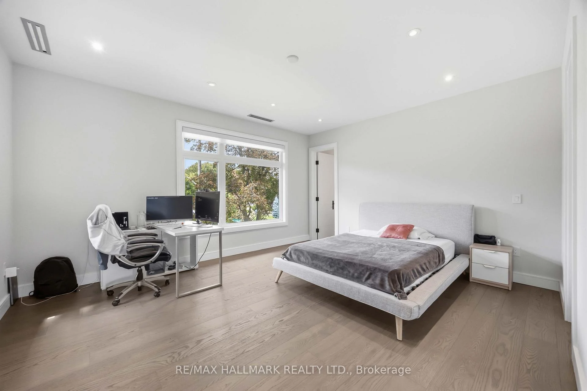 Photo 59 of 66 Forest Grove Drive, North York, Bayview Village — HOMEH