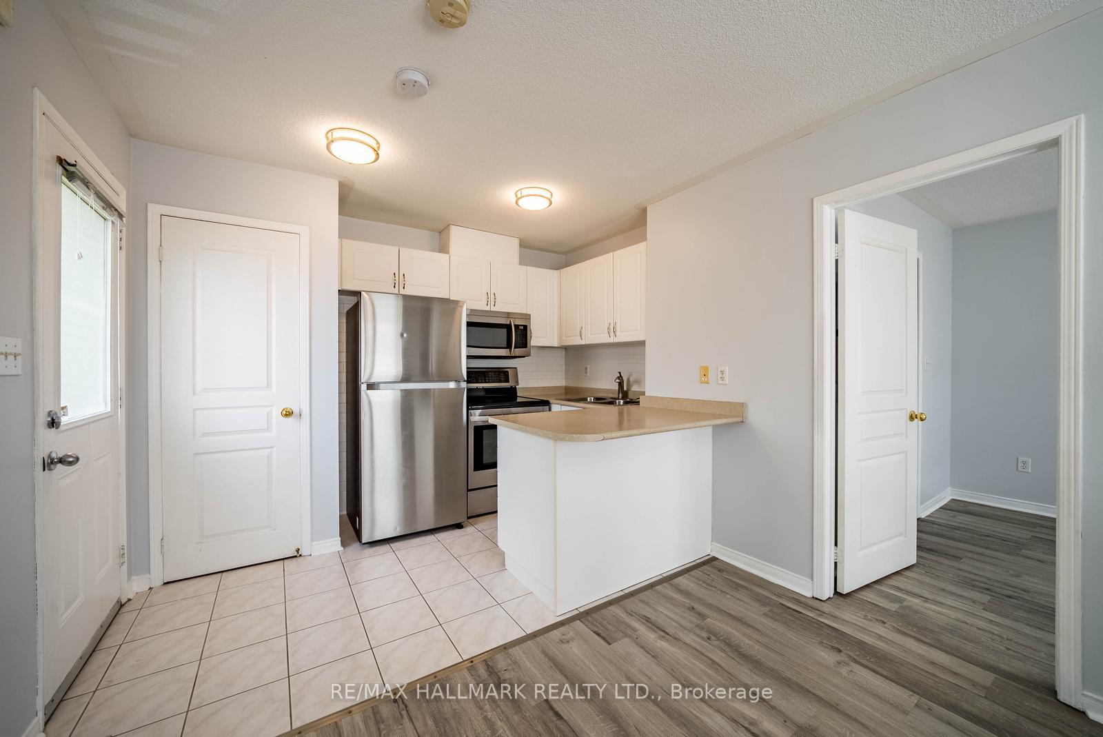 Photo 5 of Unit Coach House, 29 Hosta Avenue, Markham, Cornell — HOMEH