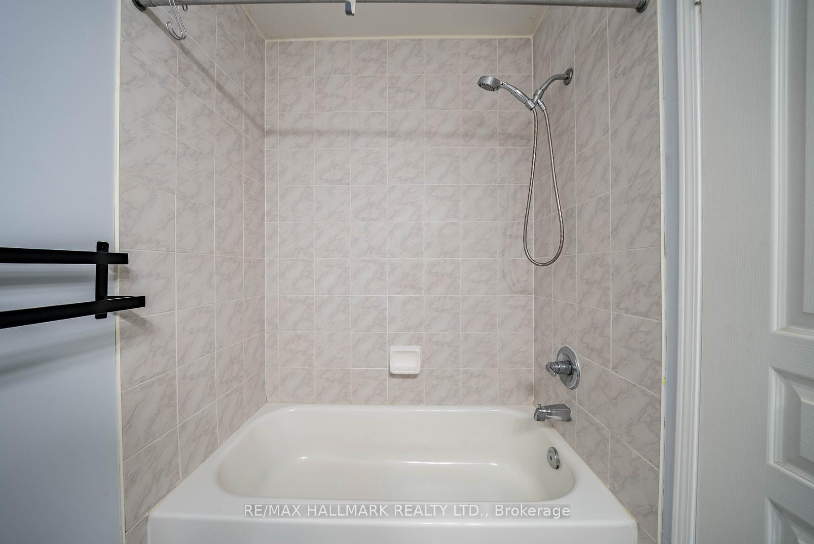 Photo 14 of Unit Coach House, 29 Hosta Avenue, Markham, Cornell — HOMEH