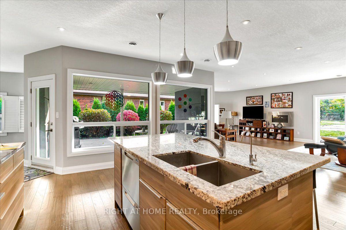 Photo 12 of 88 Cook Street, Barrie, Codrington — HOMEH