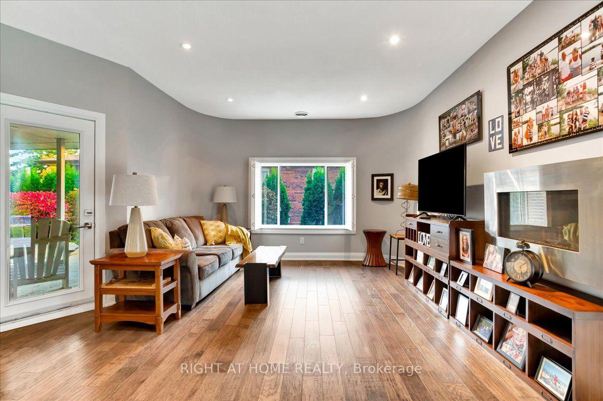 Photo 16 of 88 Cook Street, Barrie, Codrington — HOMEH