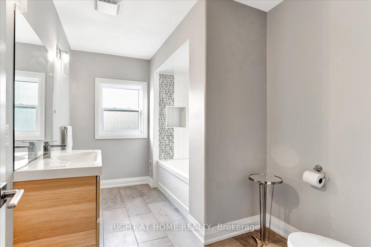 Photo 25 of 88 Cook Street, Barrie, Codrington — HOMEH