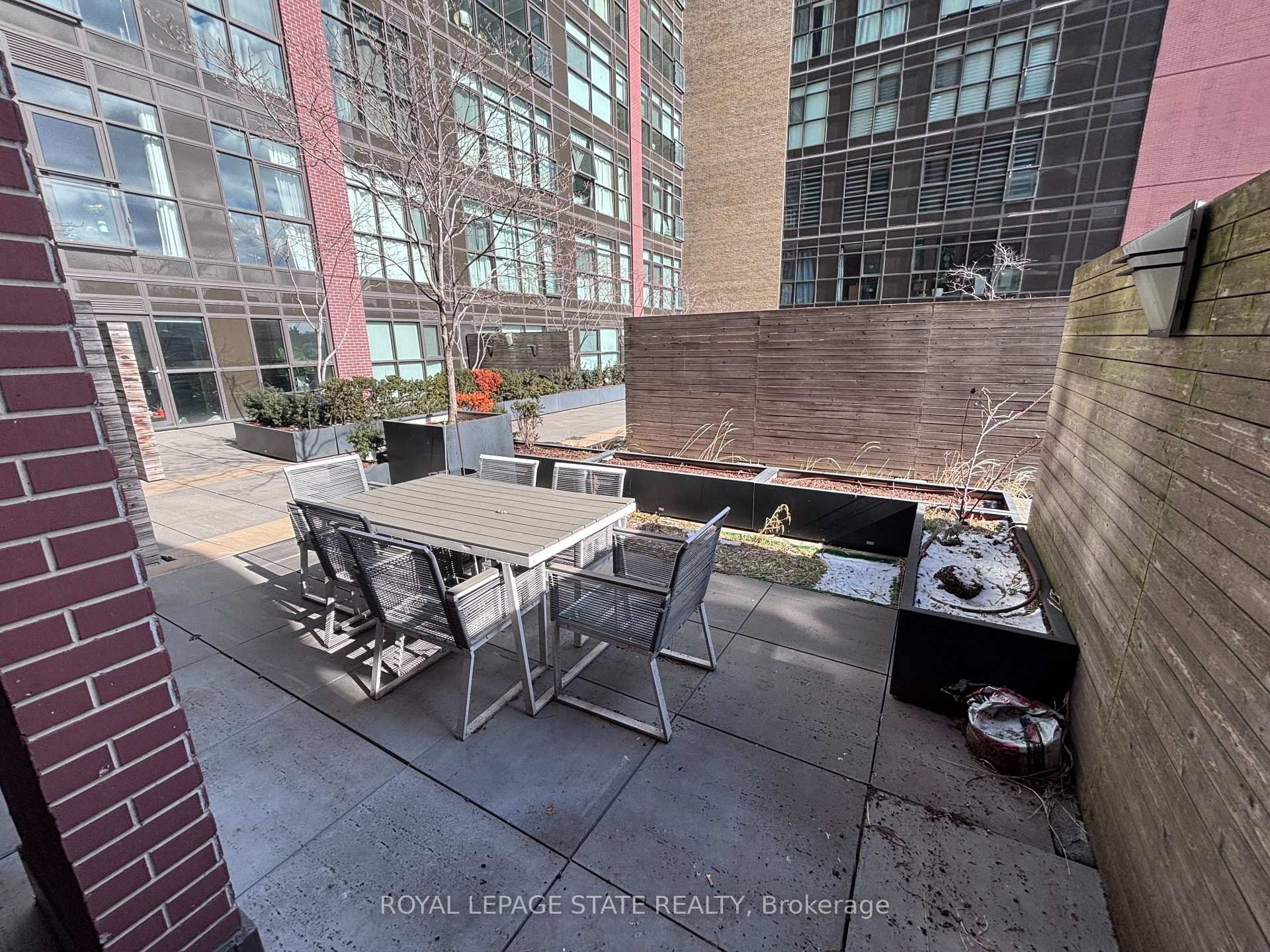 Photo 15 of Unit 410, 112 King Street E, Hamilton, Beasley — HOMEH