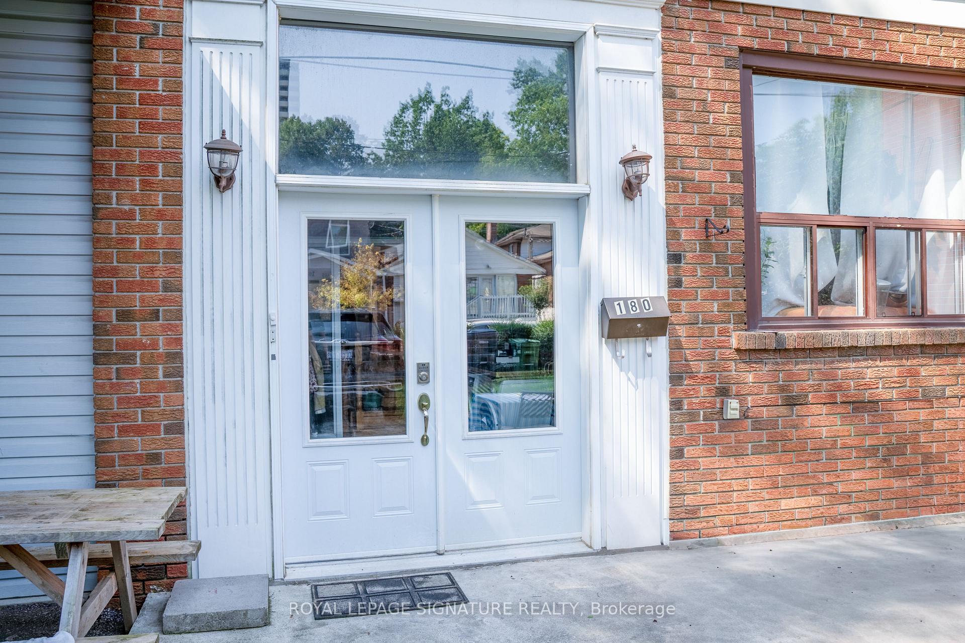 Front of Unit Bsmt, 180 Leyton Avenue