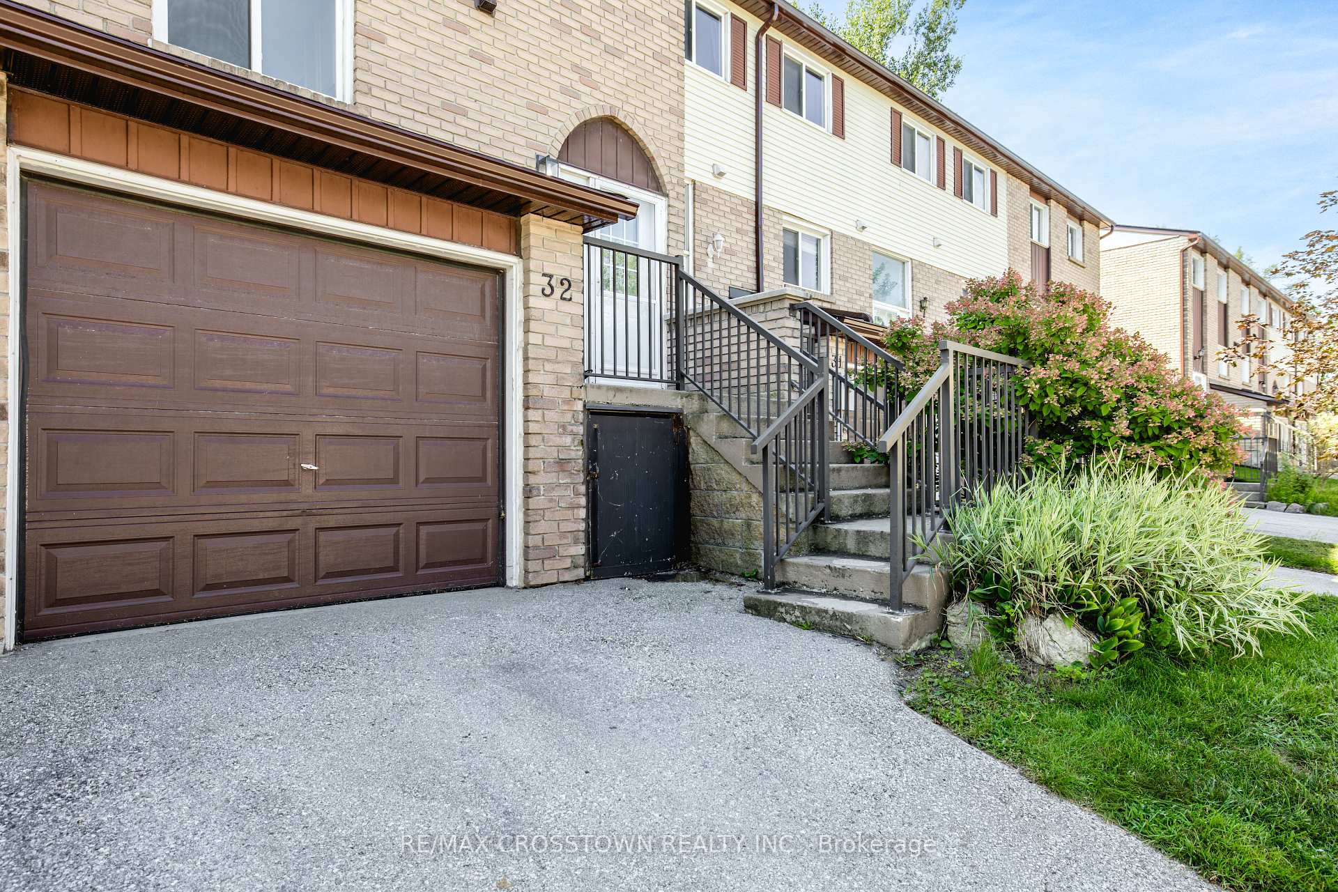 Photo 1 of Unit 32, 52 Adelaide Street, Barrie, Allandale — HOMEH