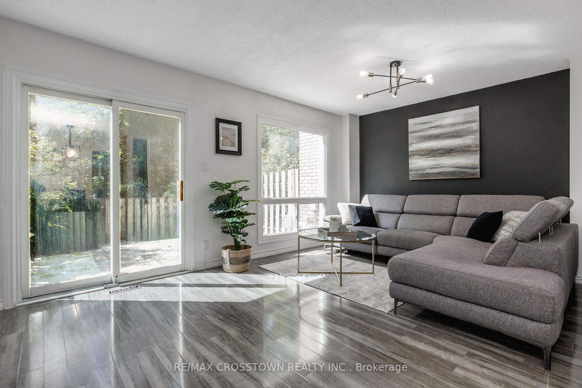 Photo 11 of Unit 32, 52 Adelaide Street, Barrie, Allandale — HOMEH