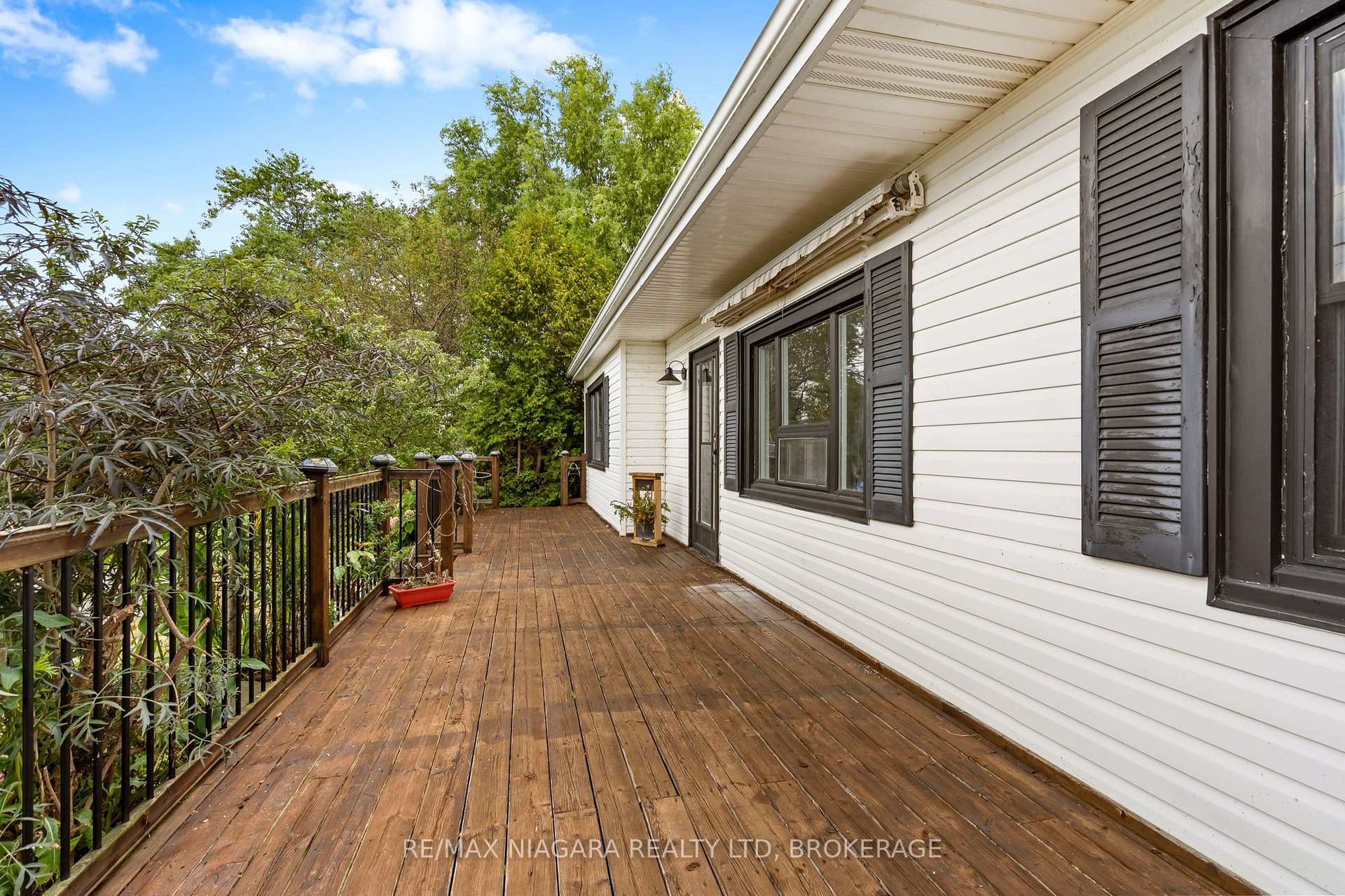 Photo 9 of 1470 Killaly Street E, Port Colborne, Sherkston — HOMEH