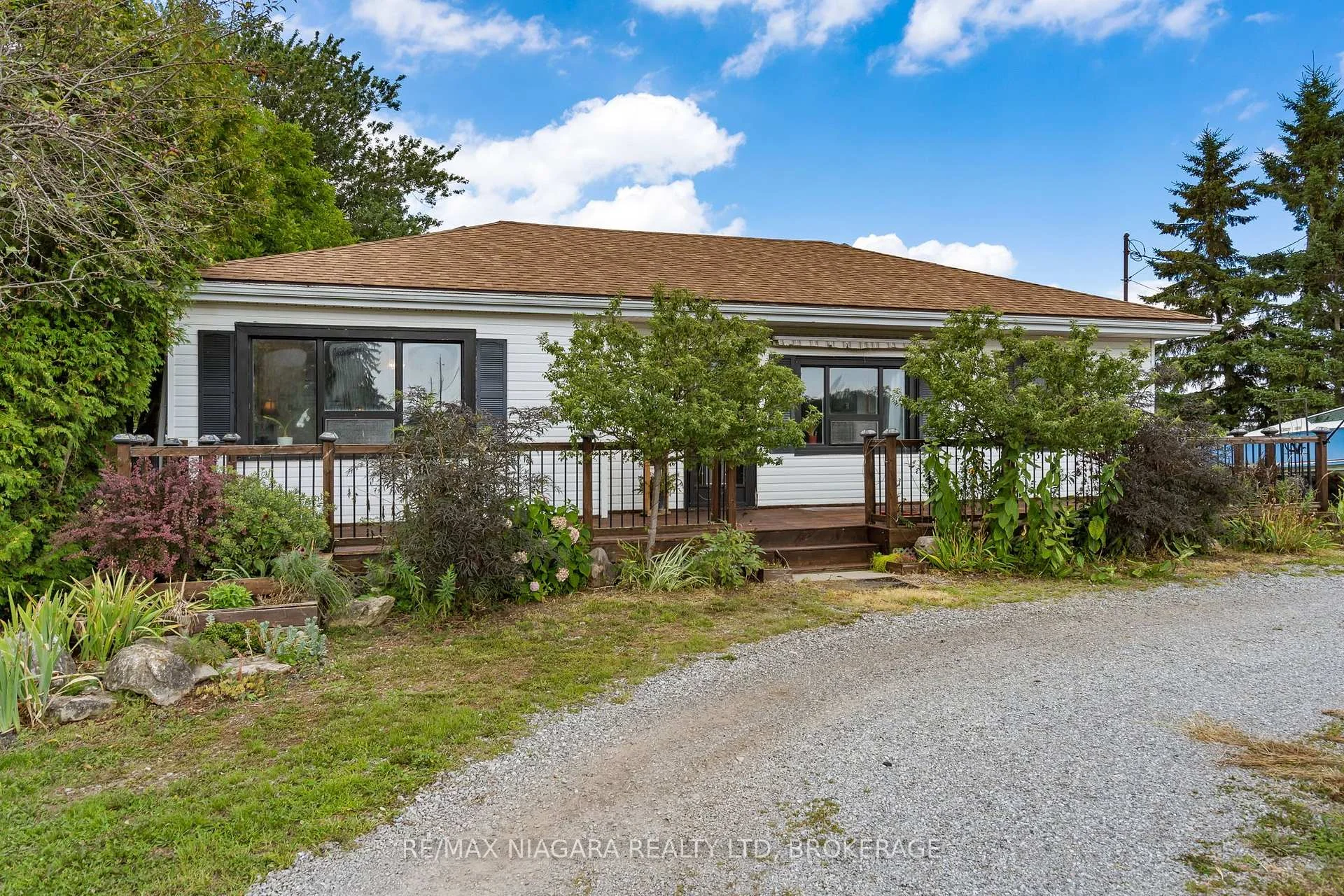 Photo 8 of 1470 Killaly Street E, Port Colborne, Sherkston — HOMEH