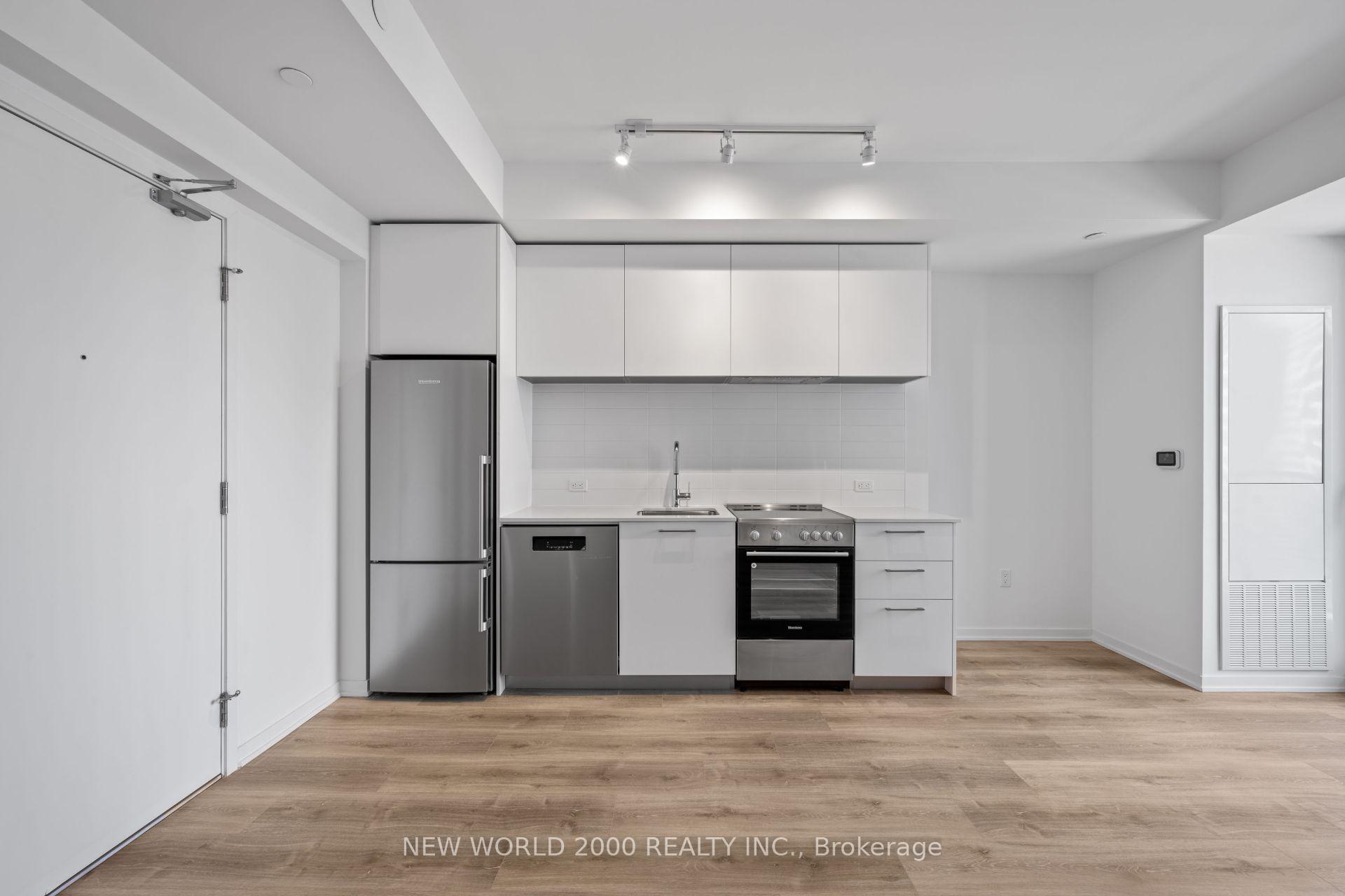 Photo 3 of Unit 2513, 101 Roehampton Avenue, Toronto, Mount Pleasant West — HOMEH