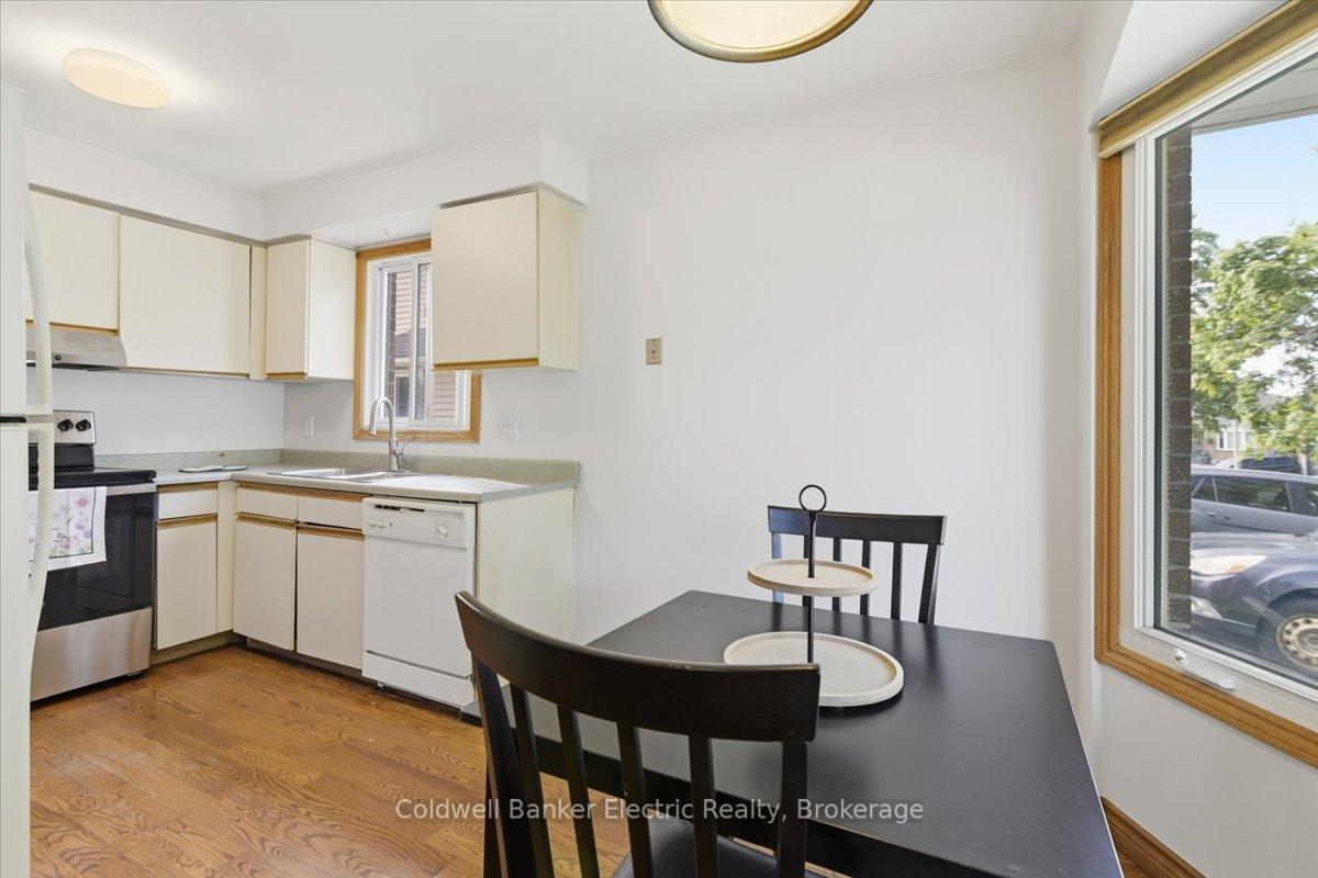 Photo 9 of 3 Walbridge Court, Clarington, Bowmanville — HOMEH