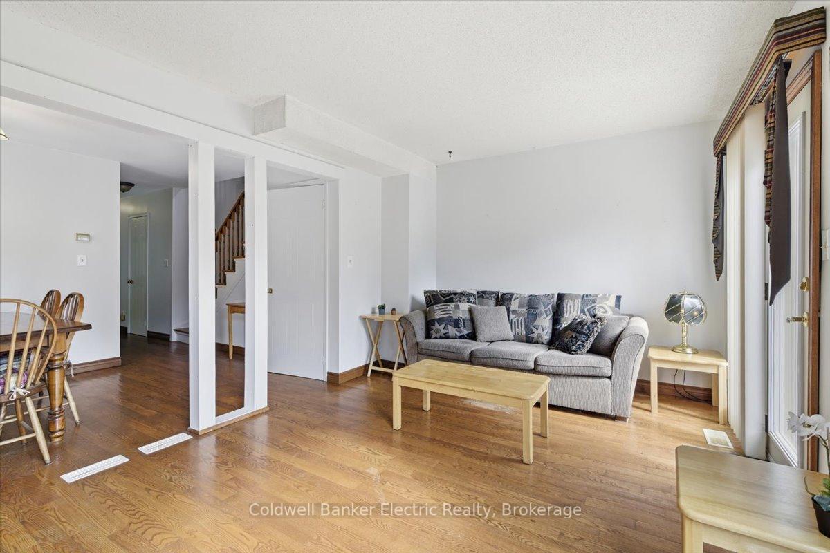 Photo 11 of 3 Walbridge Court, Clarington, Bowmanville — HOMEH