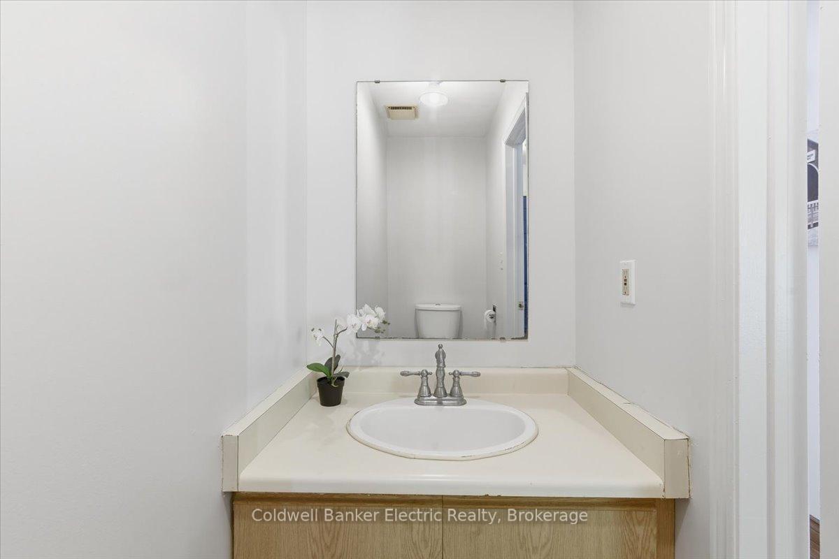 Photo 15 of 3 Walbridge Court, Clarington, Bowmanville — HOMEH
