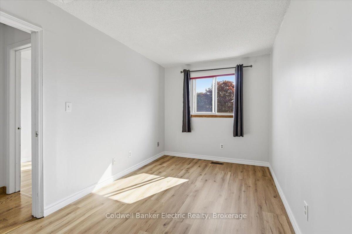 Photo 20 of 3 Walbridge Court, Clarington, Bowmanville — HOMEH