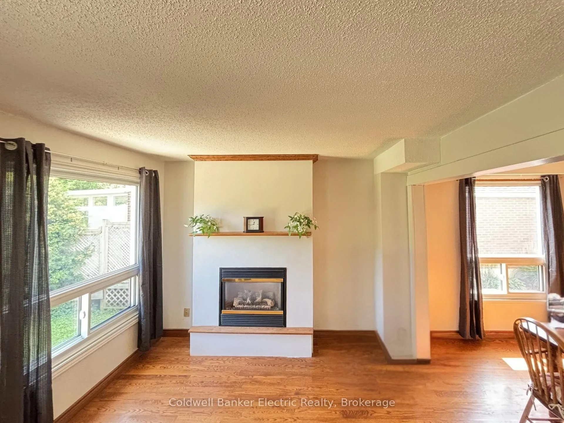 Photo 5 of 3 Walbridge Court, Clarington, Bowmanville — HOMEH