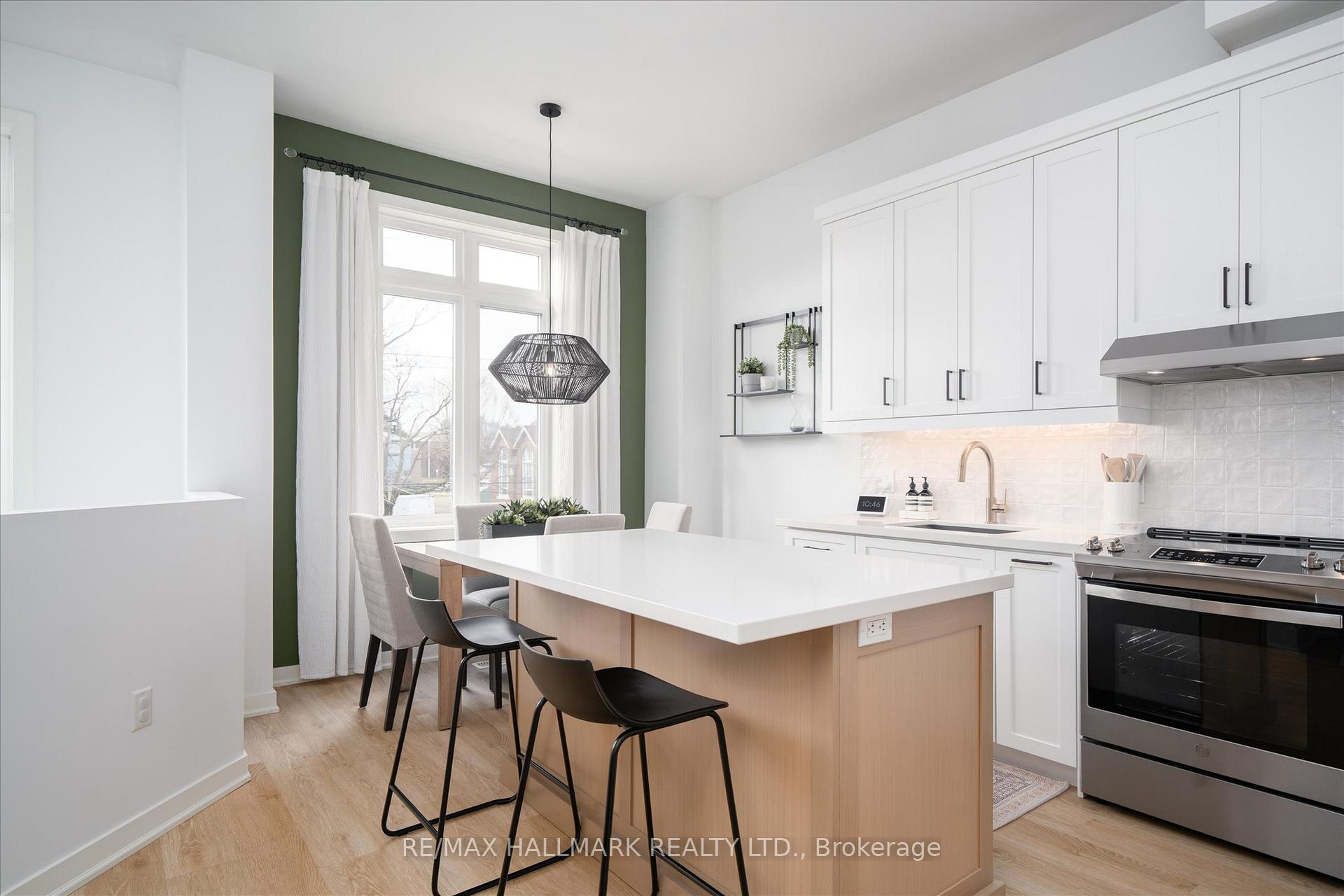 Photo 13 of 53 Wood Street E, Hamilton, North End — HOMEH