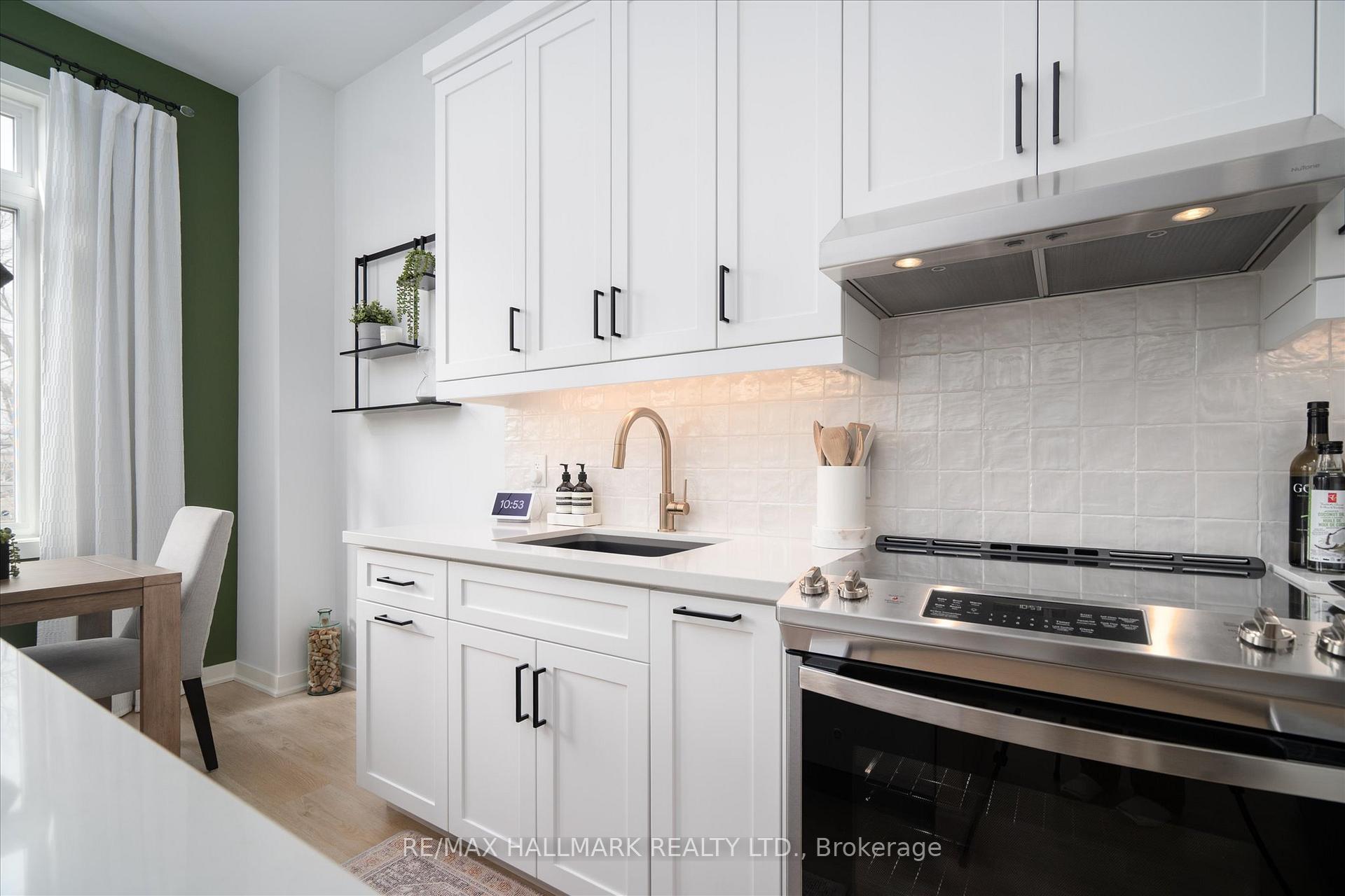 Photo 14 of 53 Wood Street E, Hamilton, North End — HOMEH
