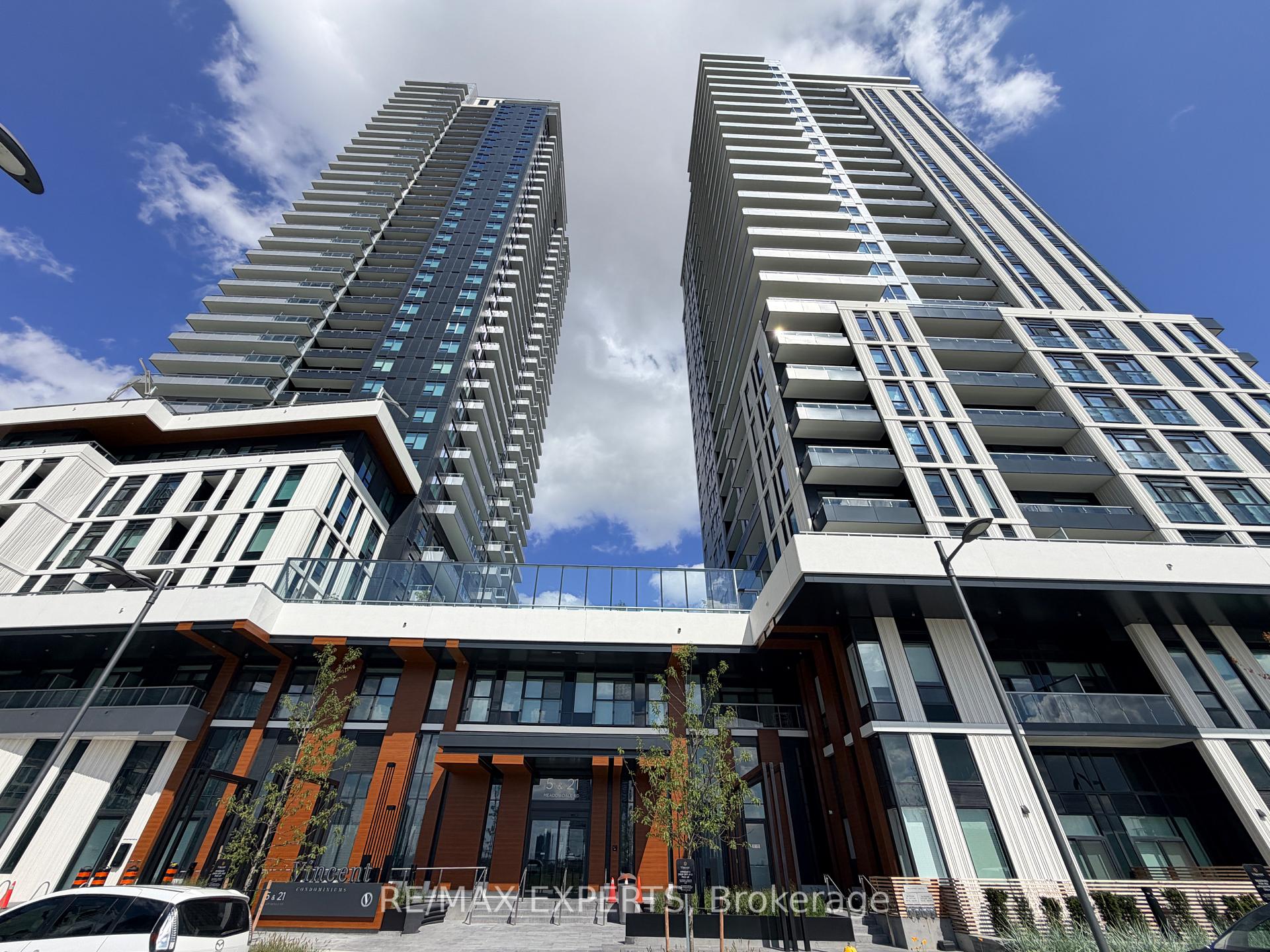 Photo 2 of 2851 Highway 7, Vaughan, Vaughan Corporate Centre — HOMEH
