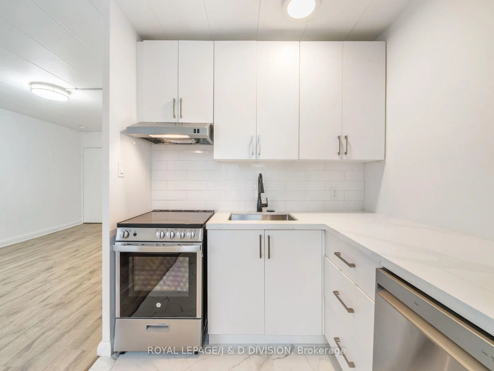 Photo 18 of Unit 205, 325 Sammon Avenue, Toronto, Danforth Village-East York — HOMEH