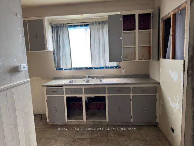 Photo 4 of 132 Northern Avenue, Thunder Bay, East End — HOMEH