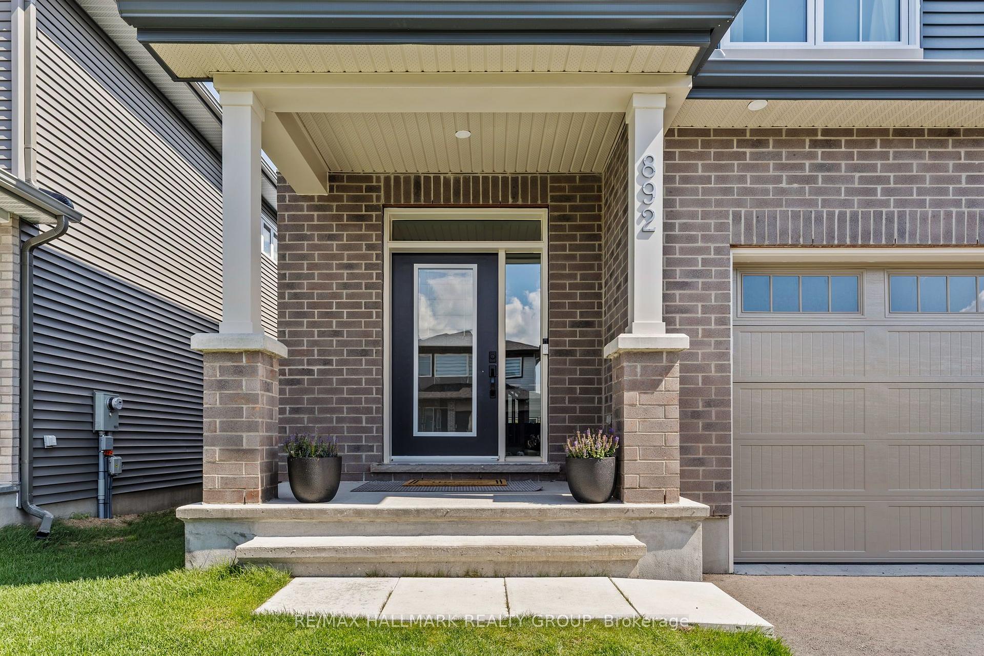 Photo 4 of 892 Sendero Way, Ottawa, Remainder of Stittsville & Area — HOMEH
