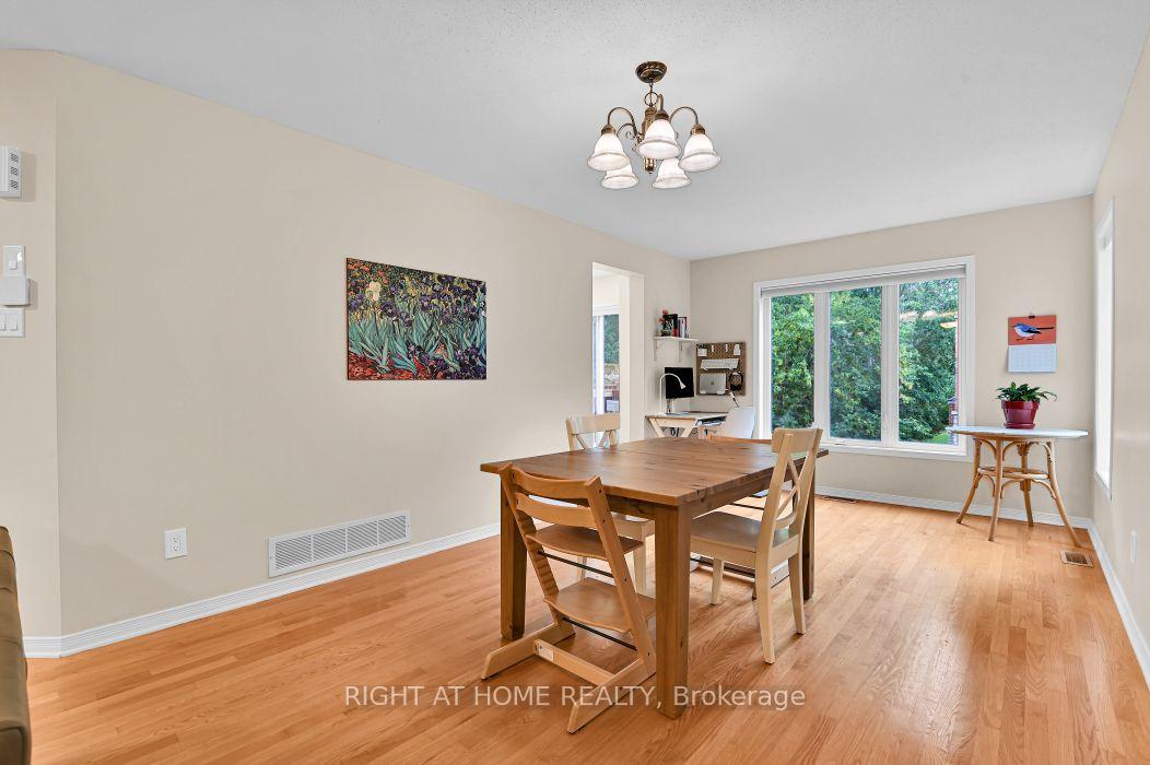 Photo 12 of 184 Carwood Circle, Ottawa, Carson Meadows — HOMEH